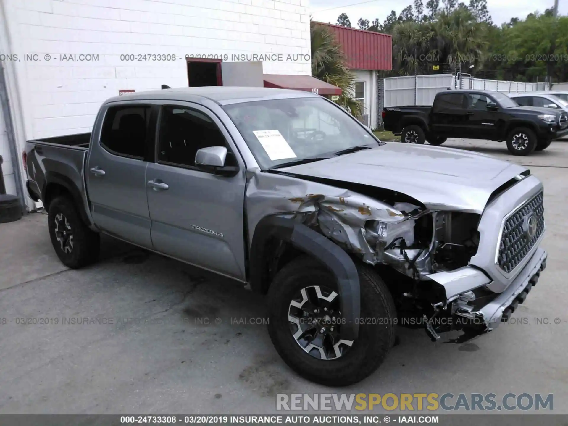 1 Photograph of a damaged car 5TFAZ5CN2KX072360 TOYOTA TACOMA 2019