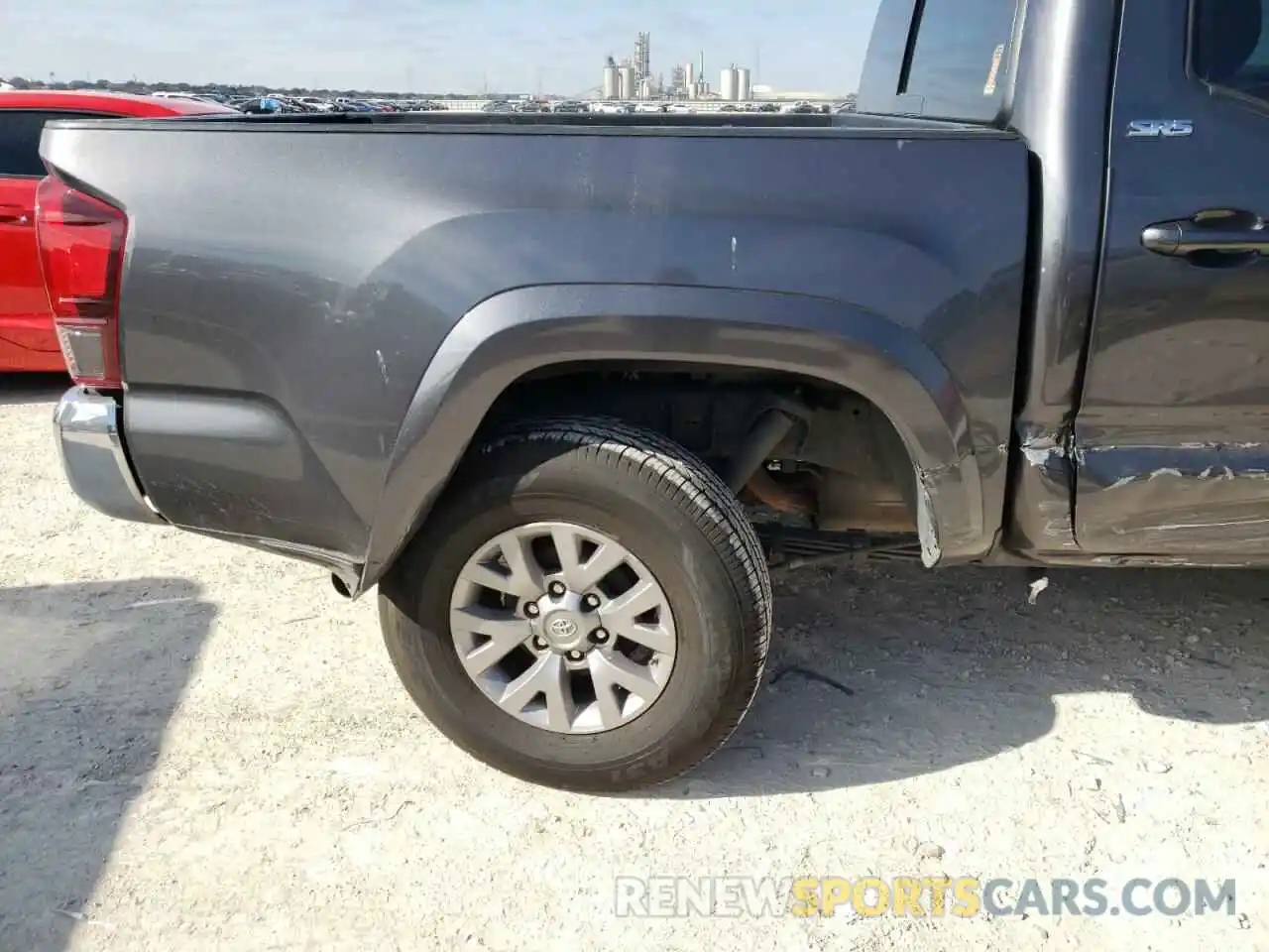 9 Photograph of a damaged car 5TFAZ5CN2KX074450 TOYOTA TACOMA 2019