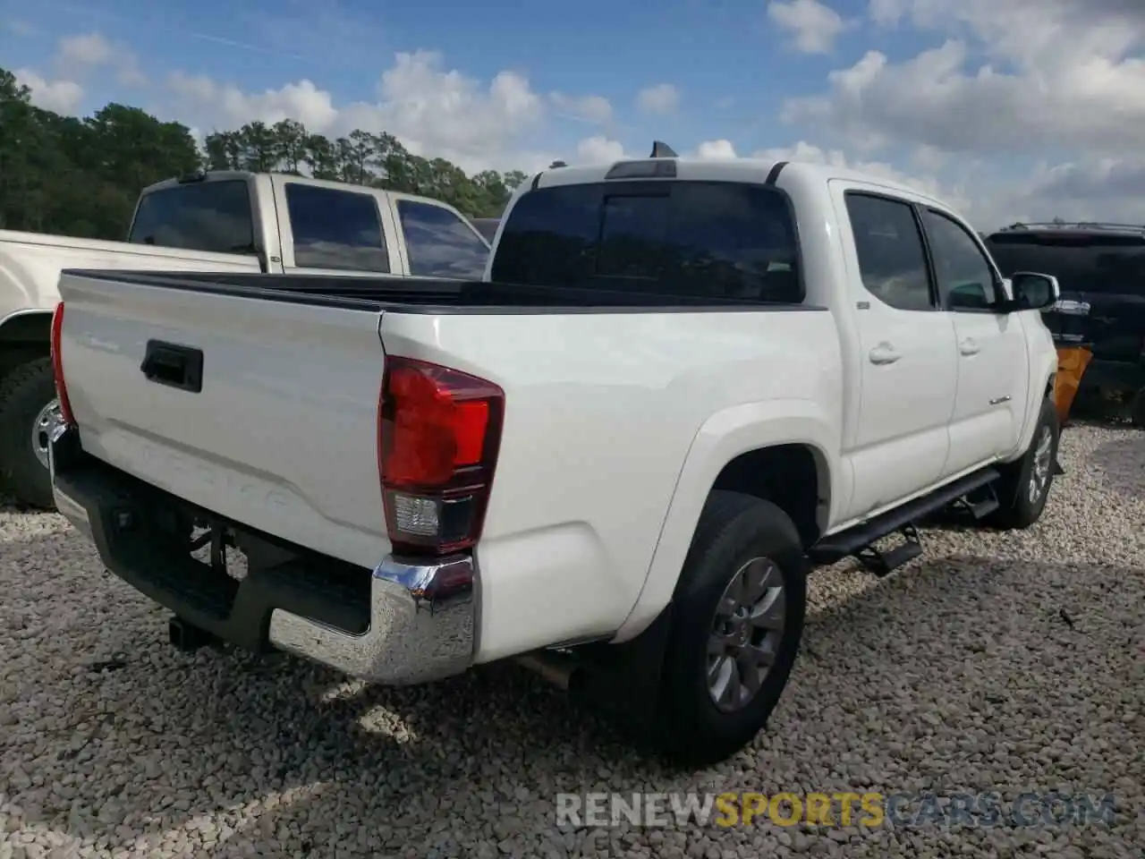 4 Photograph of a damaged car 5TFAZ5CN2KX076490 TOYOTA TACOMA 2019