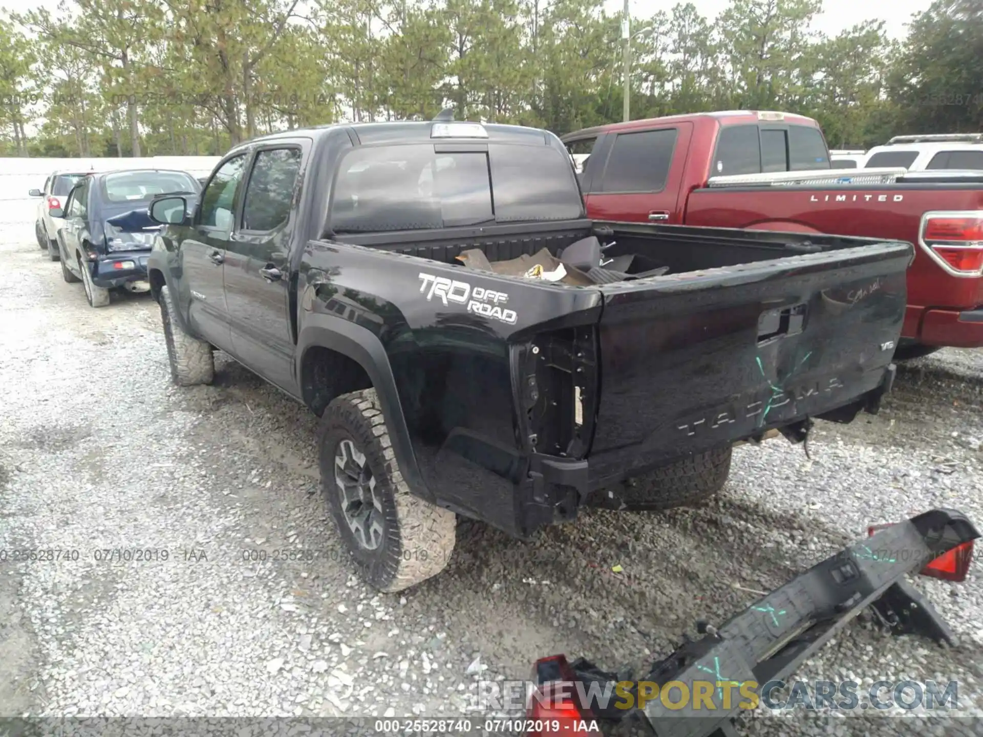 3 Photograph of a damaged car 5TFAZ5CN2KX078157 TOYOTA TACOMA 2019