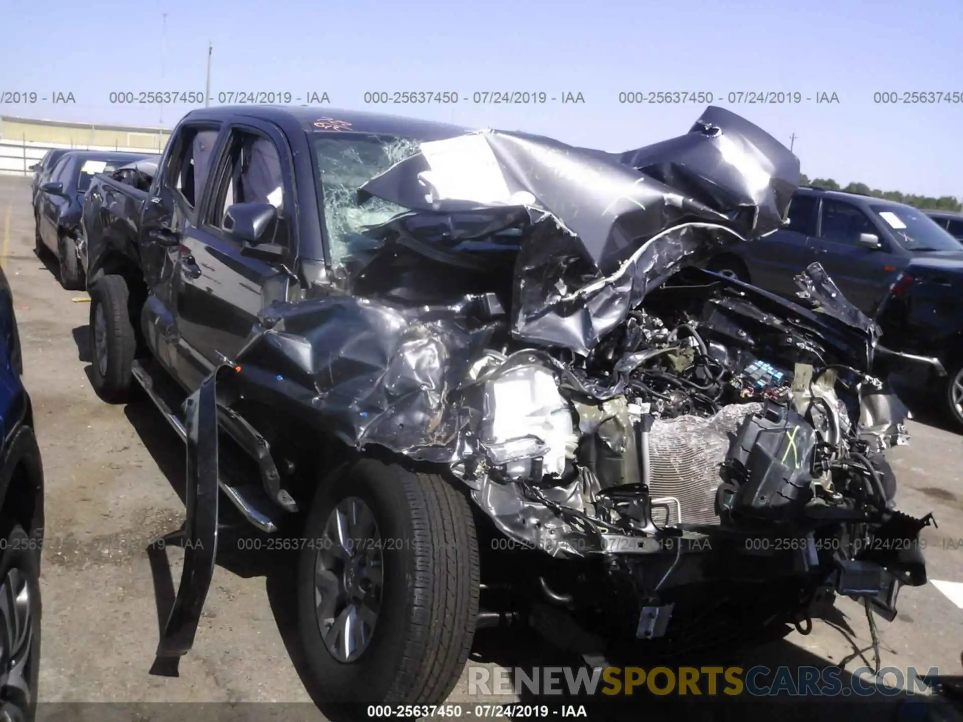 1 Photograph of a damaged car 5TFAZ5CN2KX078966 TOYOTA TACOMA 2019