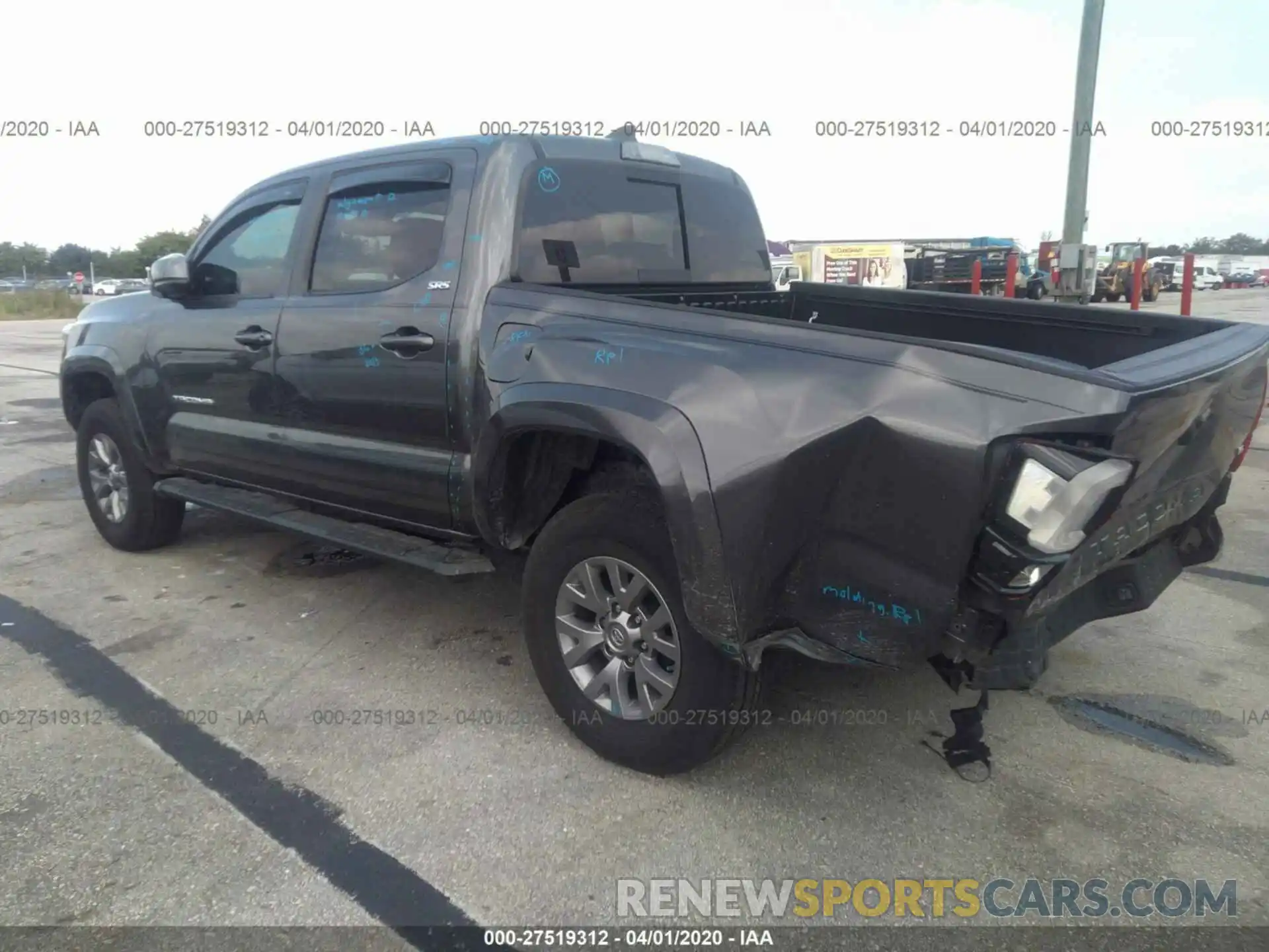 3 Photograph of a damaged car 5TFAZ5CN2KX080538 TOYOTA TACOMA 2019