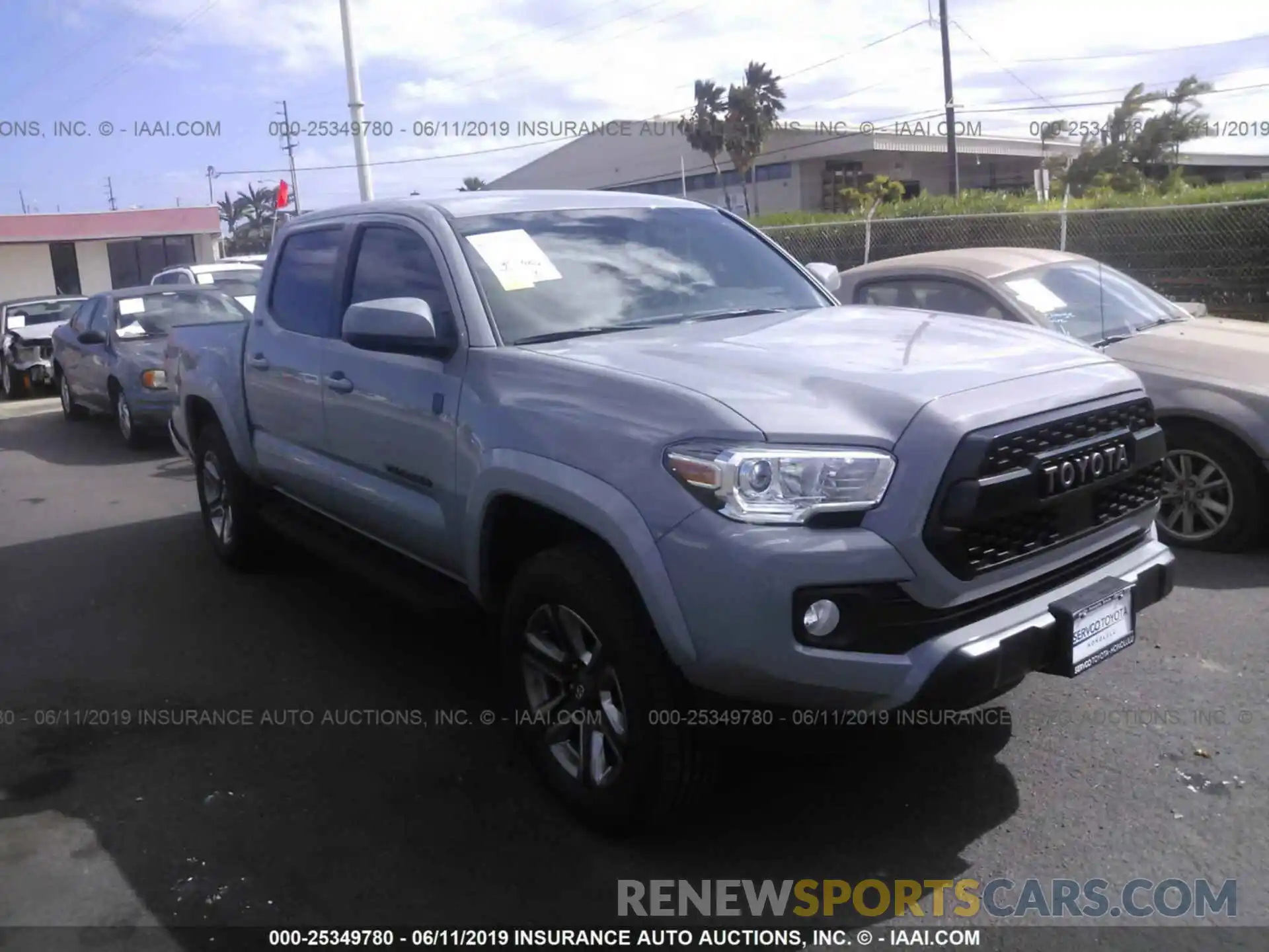 1 Photograph of a damaged car 5TFAZ5CN2KX081415 TOYOTA TACOMA 2019