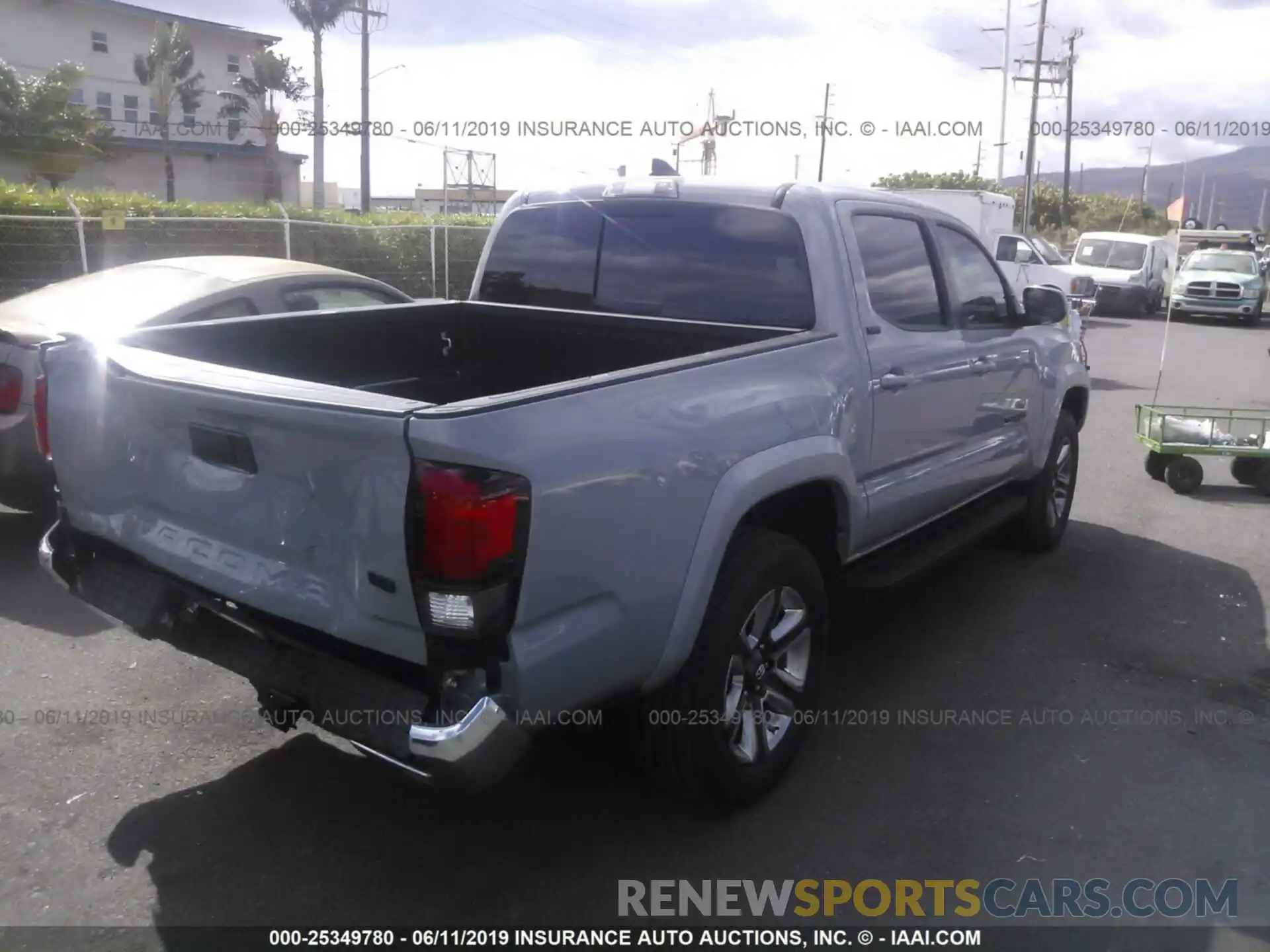 4 Photograph of a damaged car 5TFAZ5CN2KX081415 TOYOTA TACOMA 2019