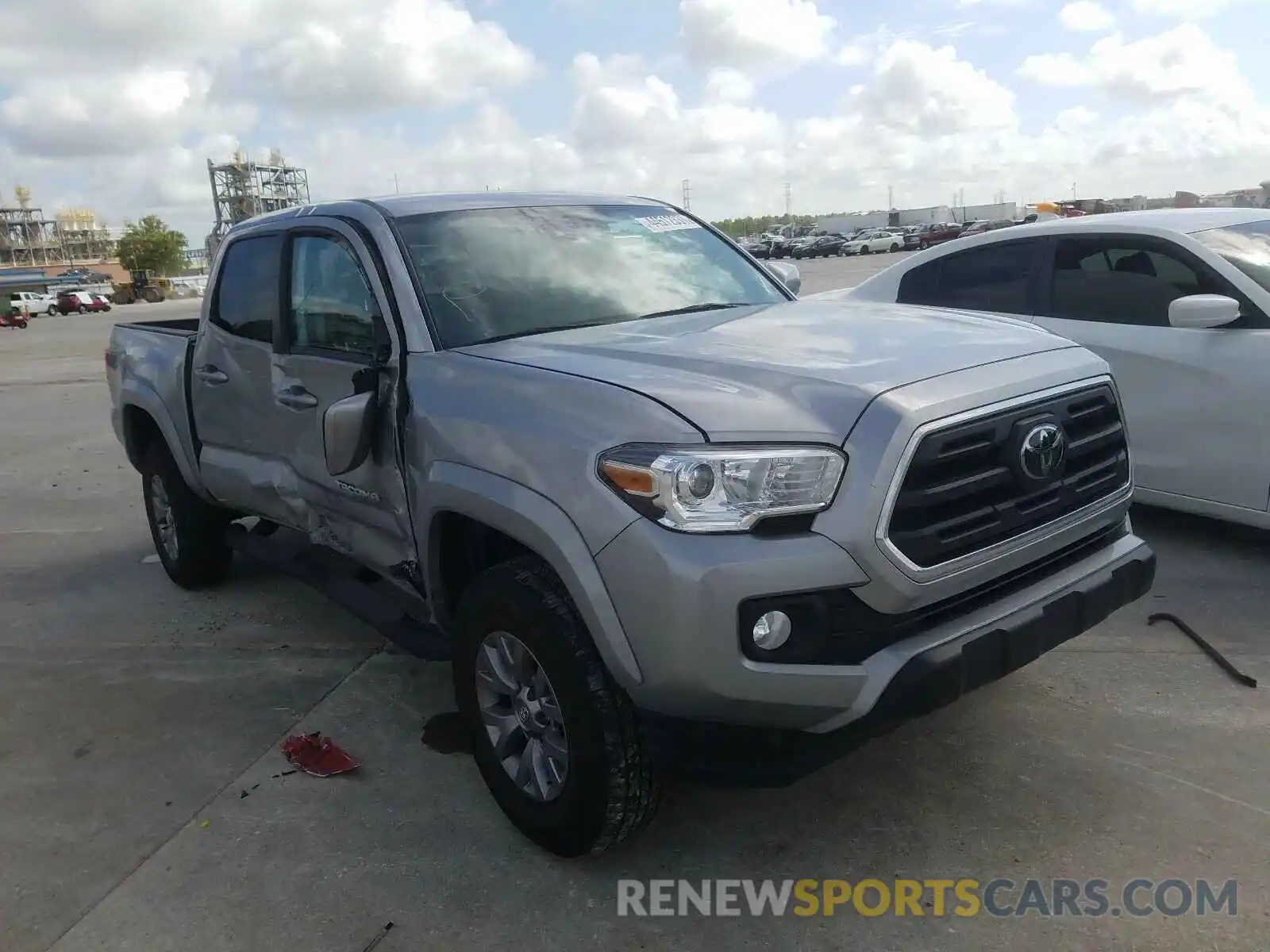 1 Photograph of a damaged car 5TFAZ5CN2KX081723 TOYOTA TACOMA 2019