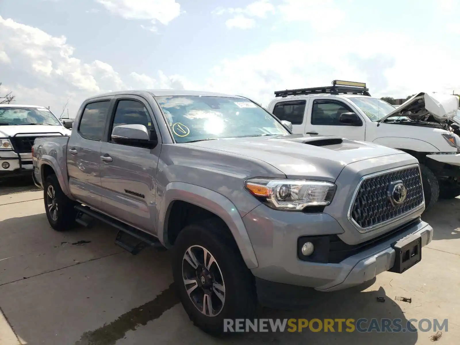 1 Photograph of a damaged car 5TFAZ5CN2KX082550 TOYOTA TACOMA 2019