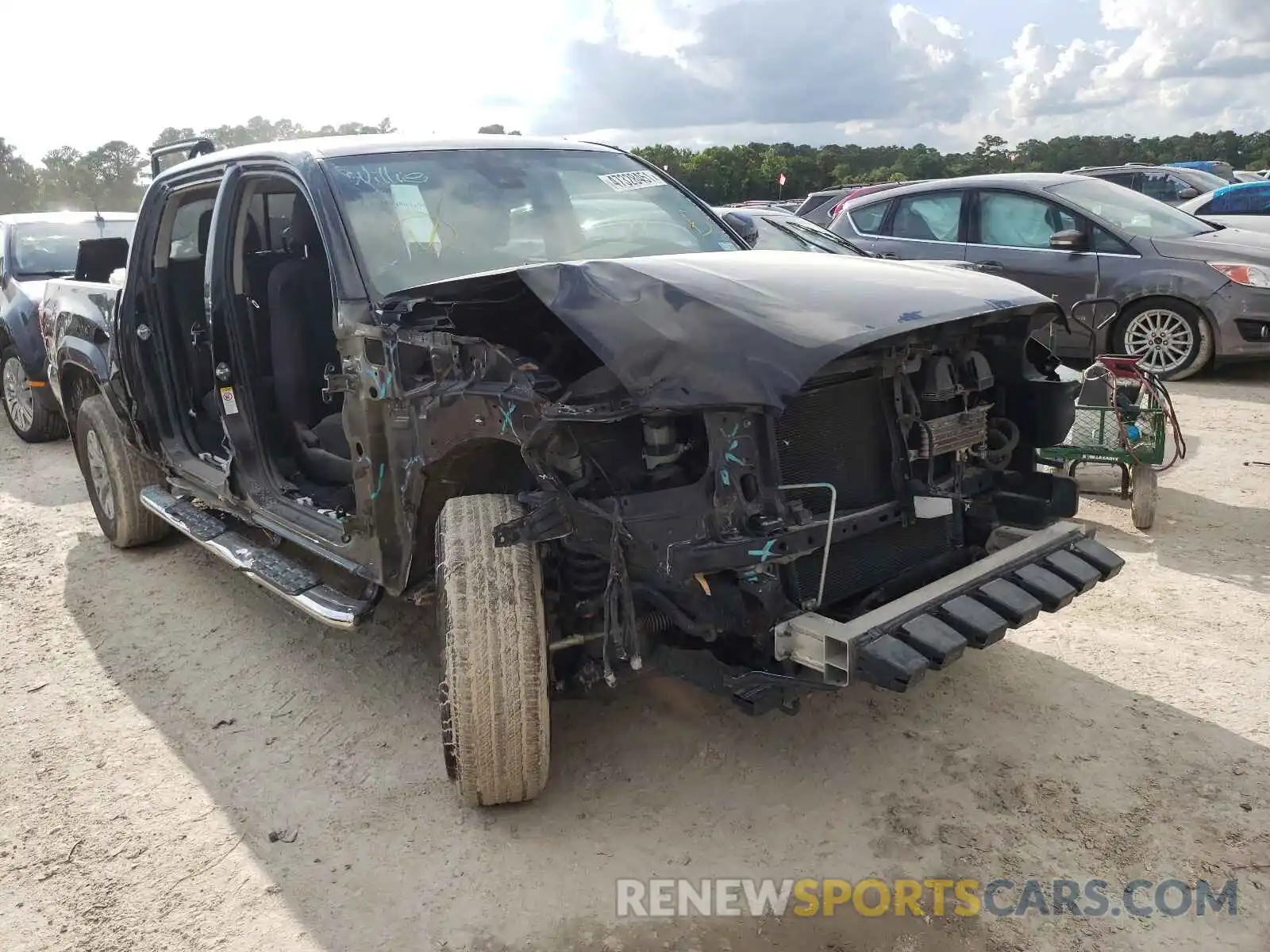 1 Photograph of a damaged car 5TFAZ5CN2KX083097 TOYOTA TACOMA 2019