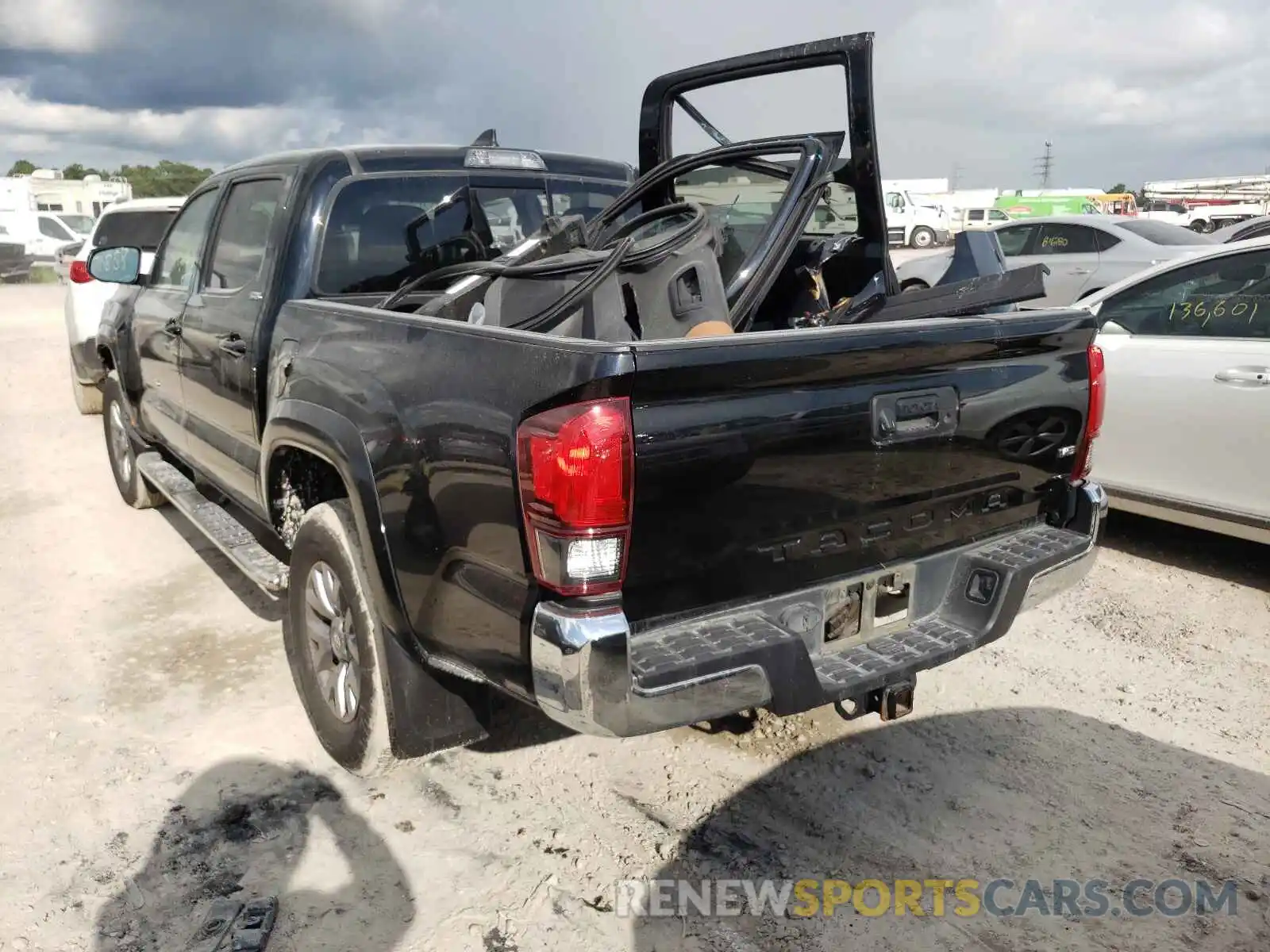 3 Photograph of a damaged car 5TFAZ5CN2KX083097 TOYOTA TACOMA 2019