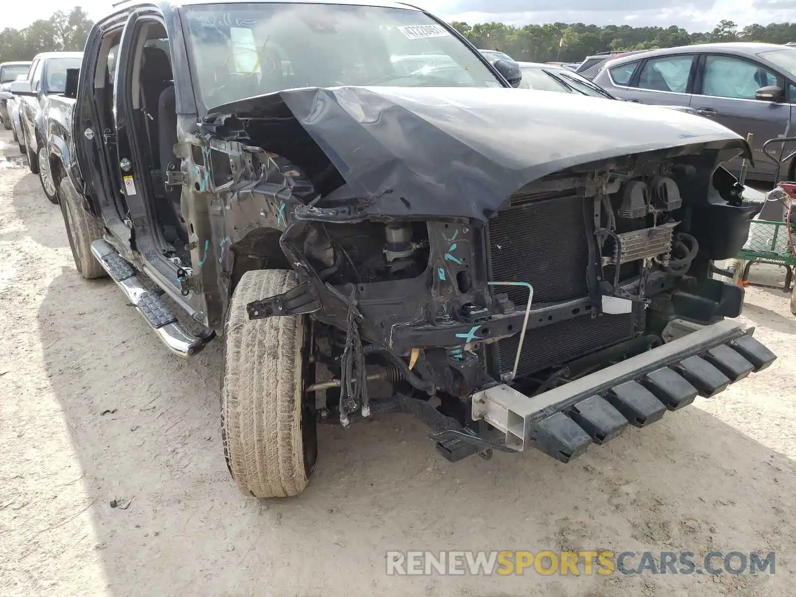 9 Photograph of a damaged car 5TFAZ5CN2KX083097 TOYOTA TACOMA 2019