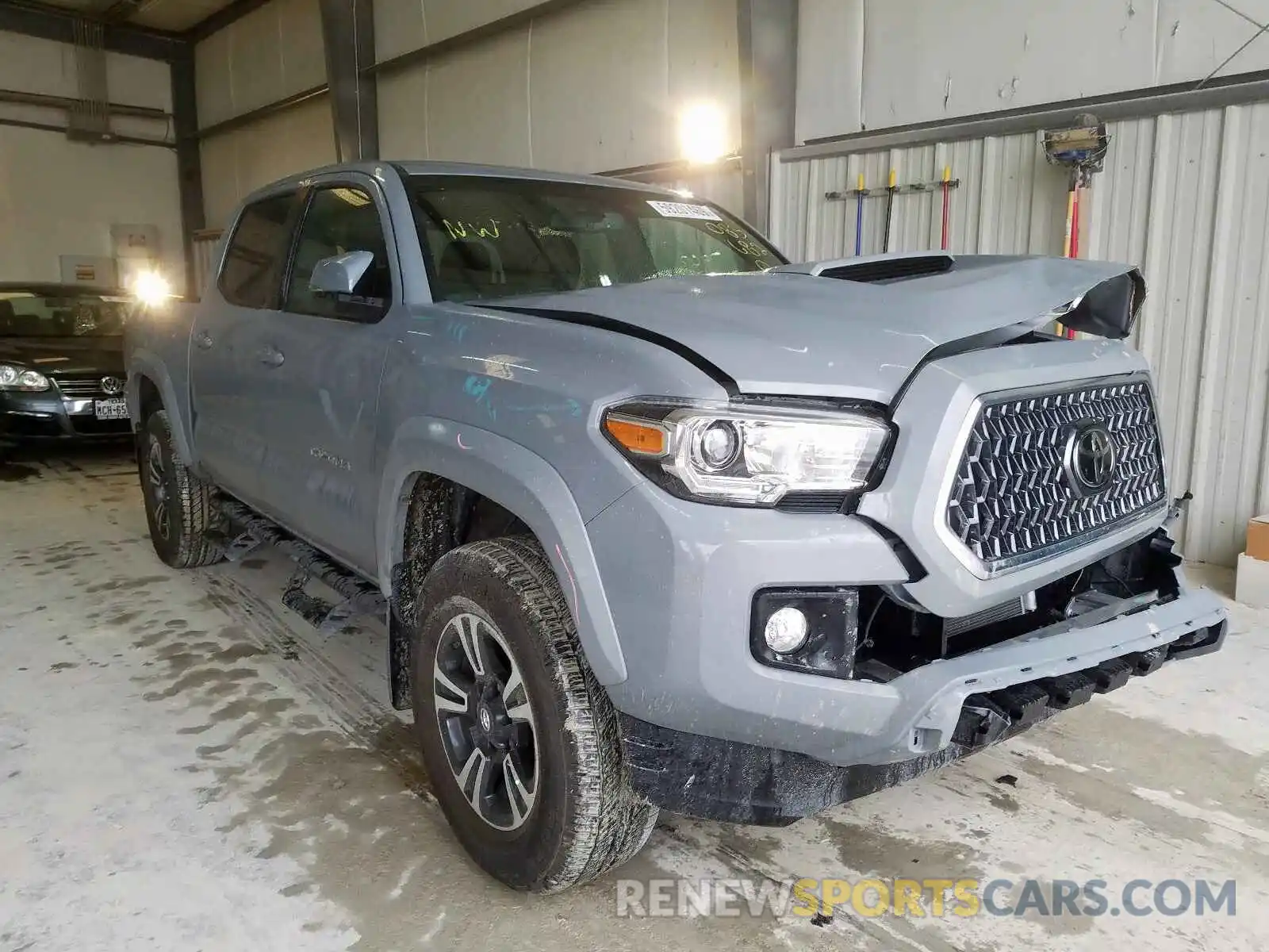 1 Photograph of a damaged car 5TFAZ5CN2KX083682 TOYOTA TACOMA 2019