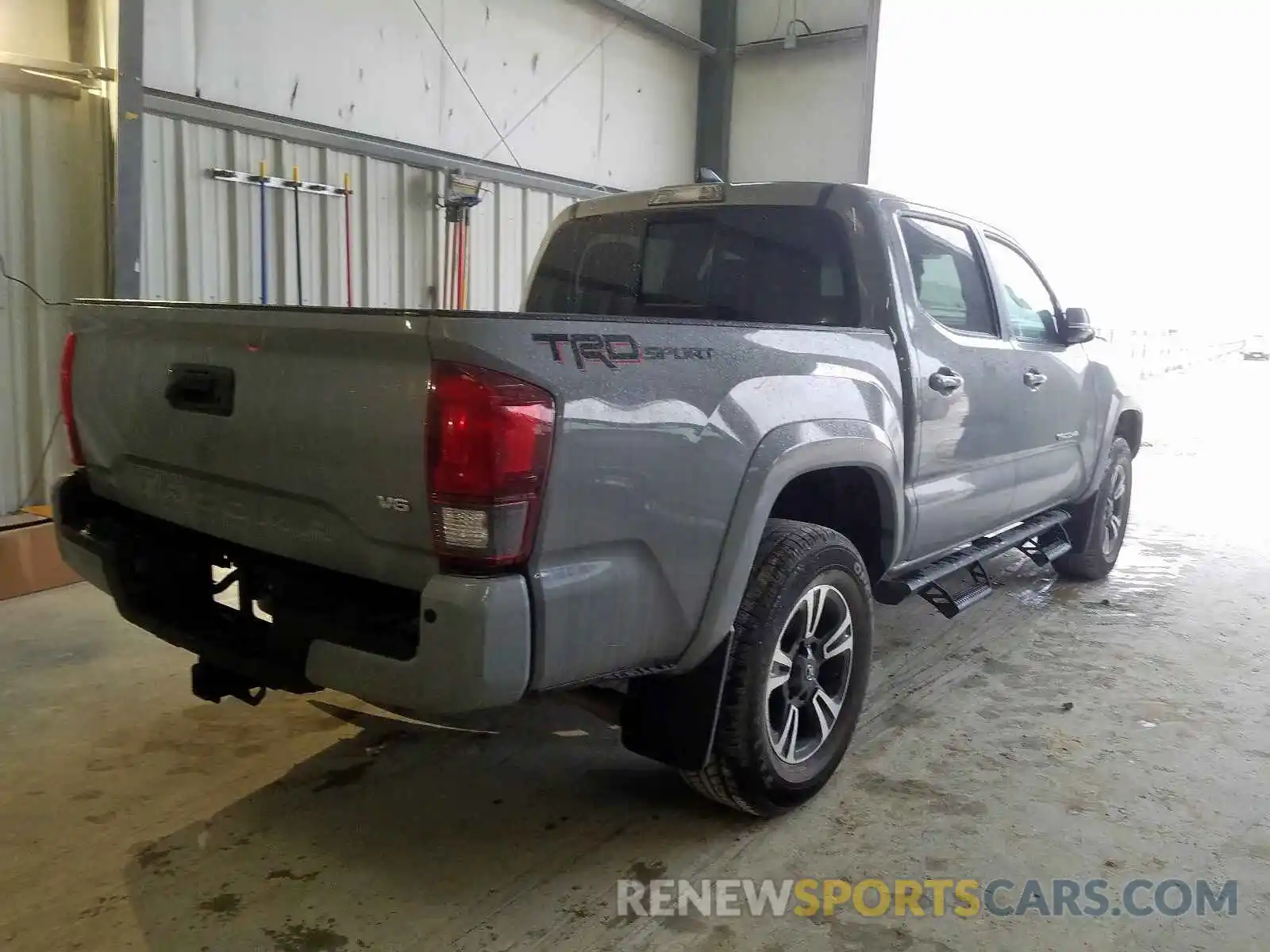 4 Фотография поврежденного автомобиля 5TFAZ5CN2KX083682 TOYOTA TACOMA 2019