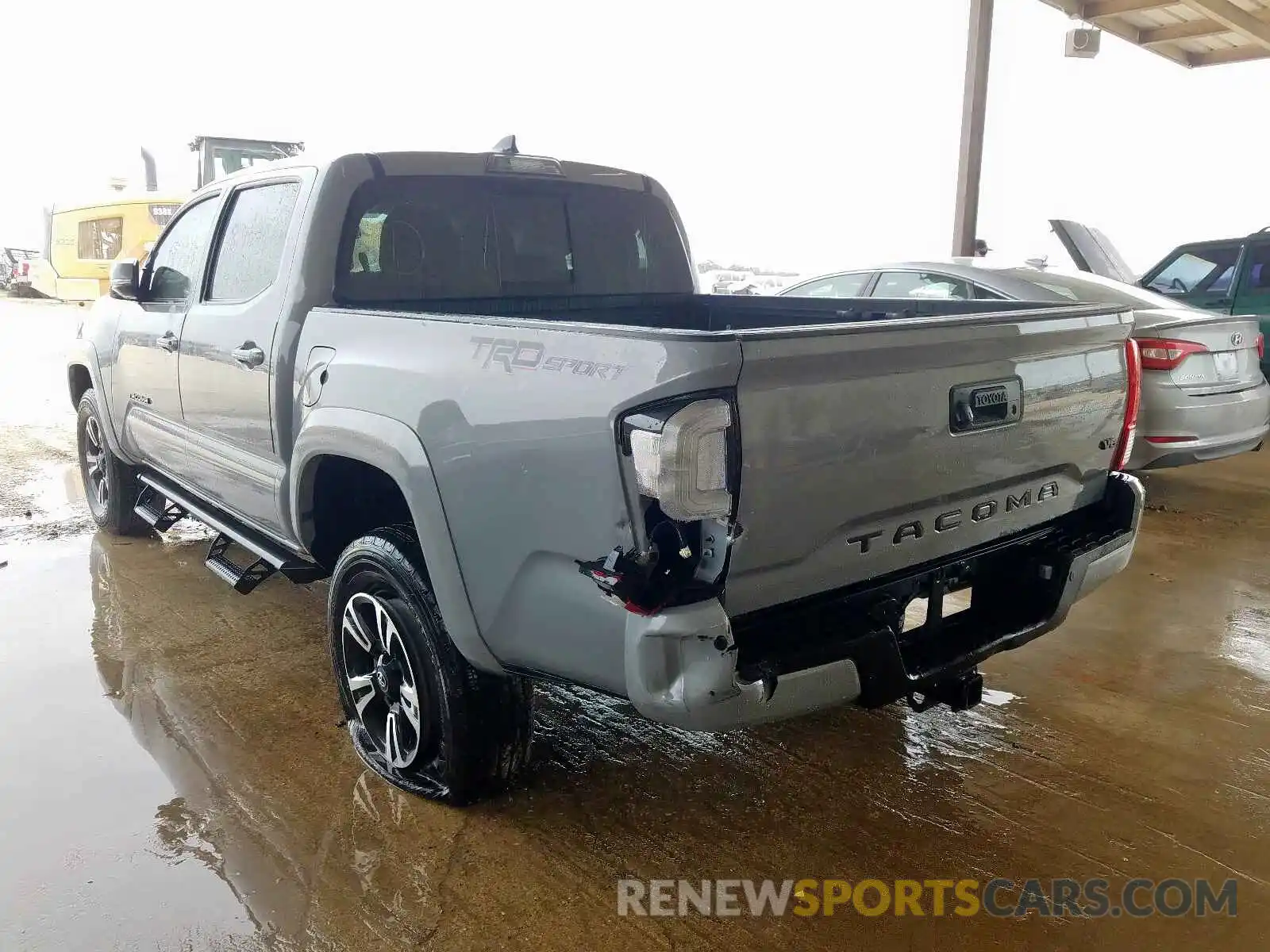 3 Photograph of a damaged car 5TFAZ5CN2KX083813 TOYOTA TACOMA 2019