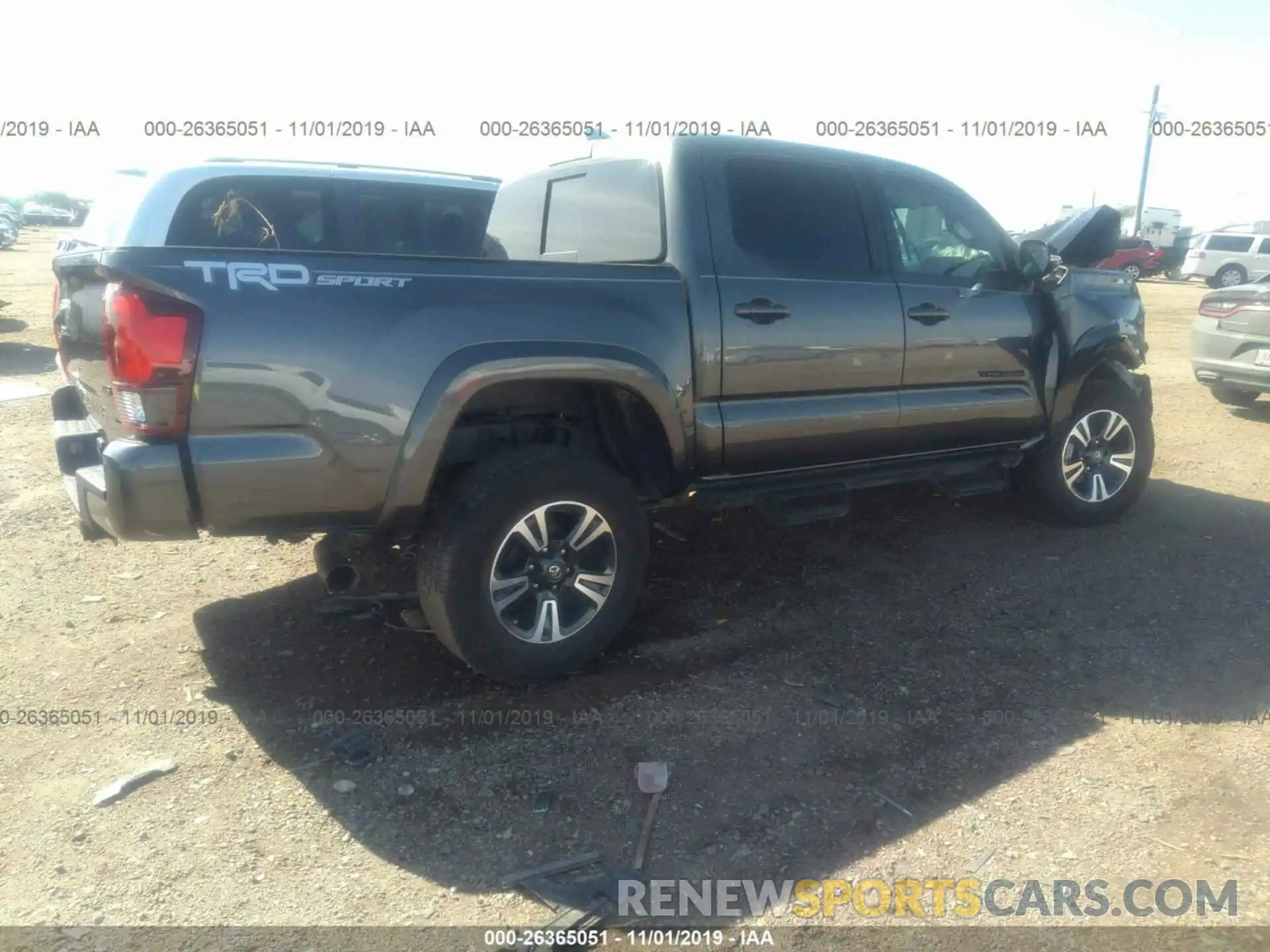 4 Фотография поврежденного автомобиля 5TFAZ5CN2KX086081 TOYOTA TACOMA 2019