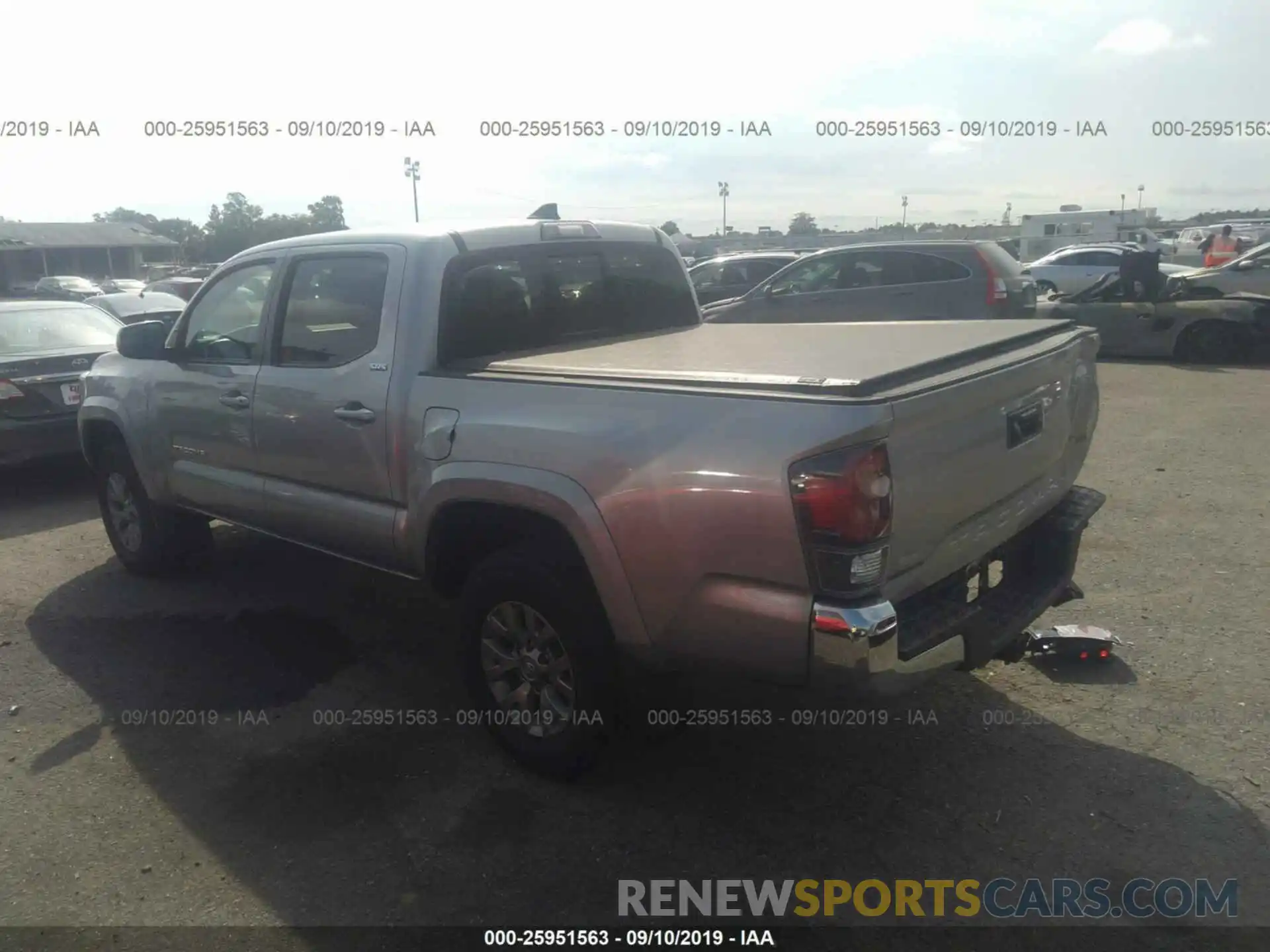 3 Photograph of a damaged car 5TFAZ5CN3KX071704 TOYOTA TACOMA 2019