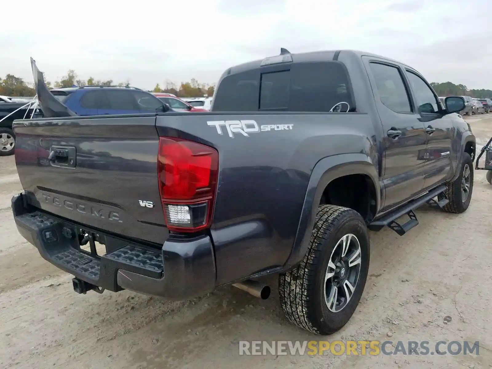 4 Фотография поврежденного автомобиля 5TFAZ5CN3KX073503 TOYOTA TACOMA 2019