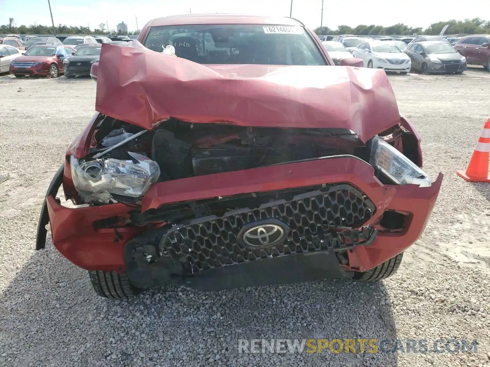 9 Photograph of a damaged car 5TFAZ5CN3KX074148 TOYOTA TACOMA 2019