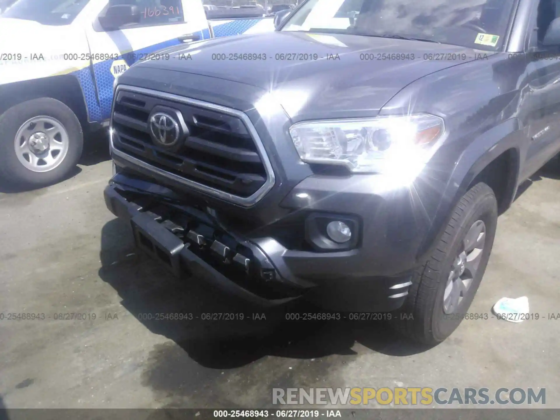 6 Фотография поврежденного автомобиля 5TFAZ5CN3KX076580 TOYOTA TACOMA 2019