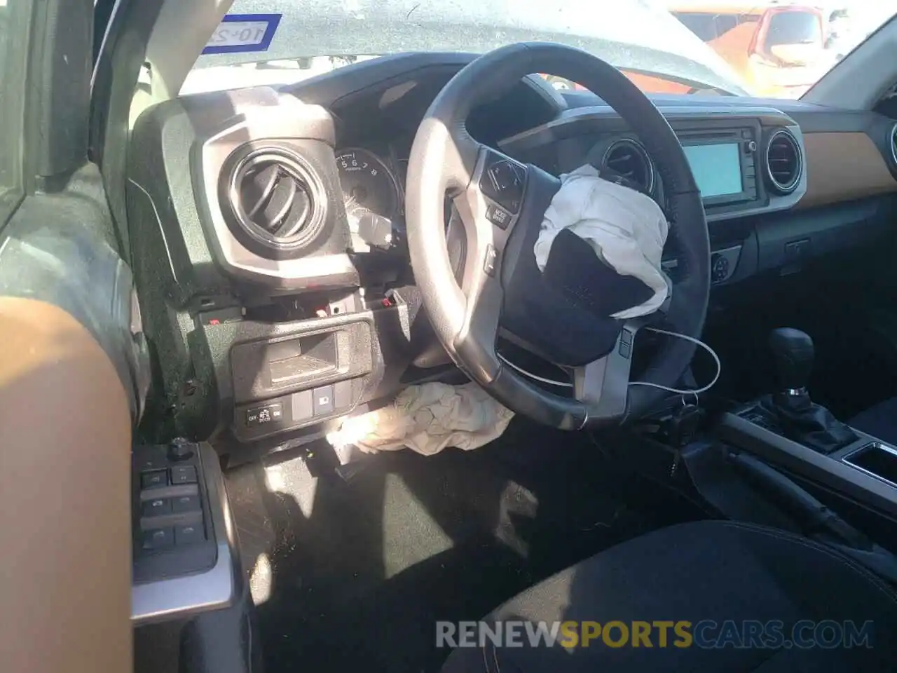 9 Photograph of a damaged car 5TFAZ5CN3KX085389 TOYOTA TACOMA 2019