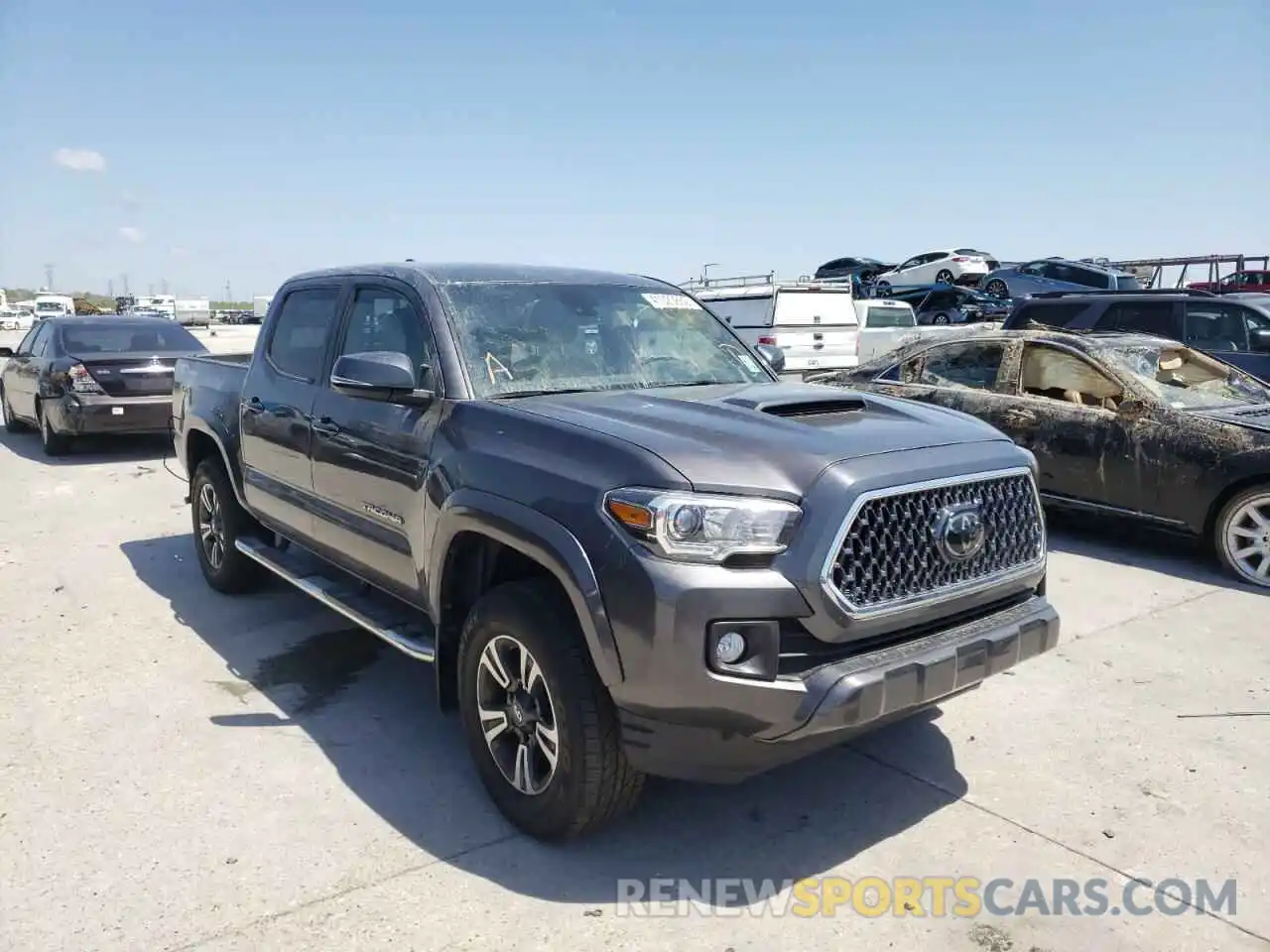 1 Photograph of a damaged car 5TFAZ5CN3KX086817 TOYOTA TACOMA 2019