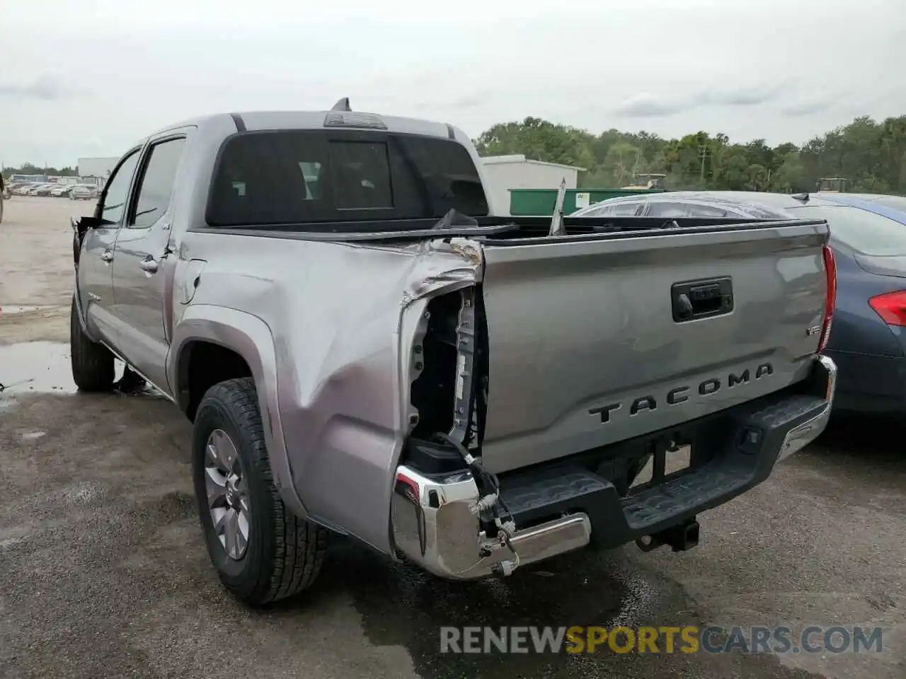 3 Photograph of a damaged car 5TFAZ5CN3KX087319 TOYOTA TACOMA 2019