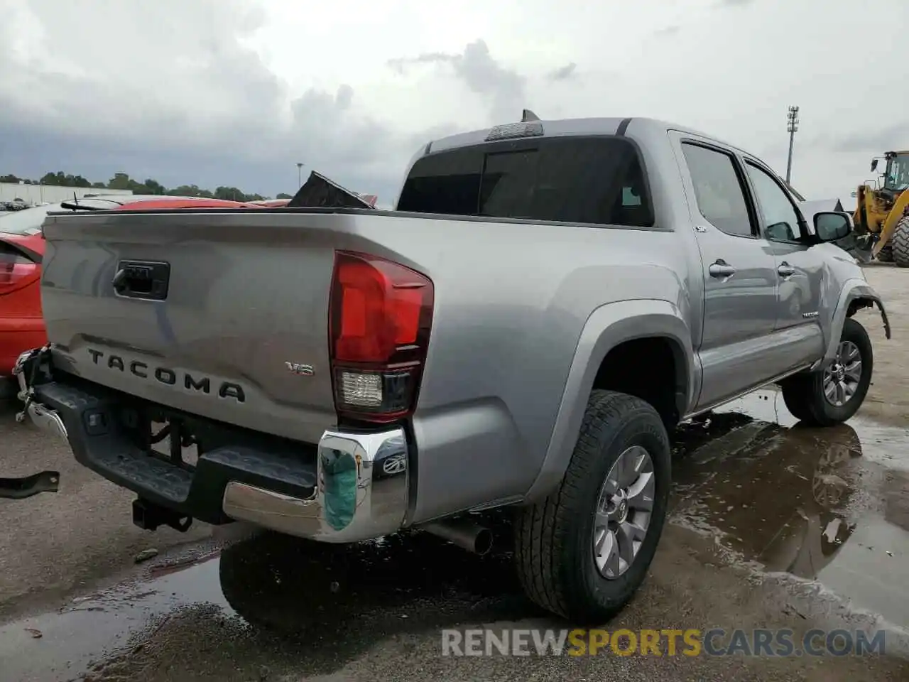 4 Photograph of a damaged car 5TFAZ5CN3KX087319 TOYOTA TACOMA 2019