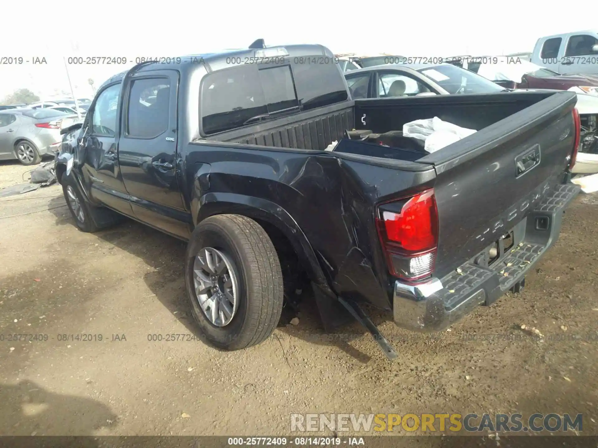 3 Photograph of a damaged car 5TFAZ5CN4KX072263 TOYOTA TACOMA 2019