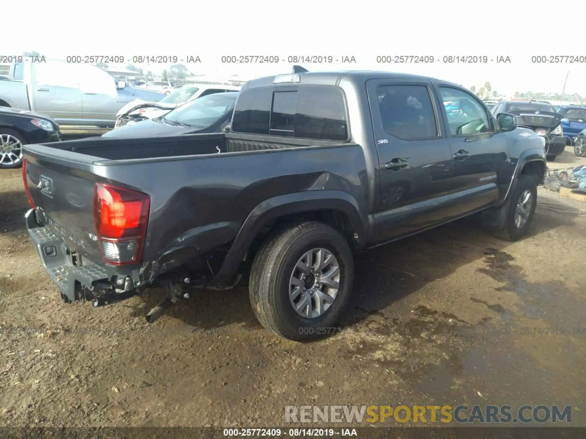 4 Photograph of a damaged car 5TFAZ5CN4KX072263 TOYOTA TACOMA 2019