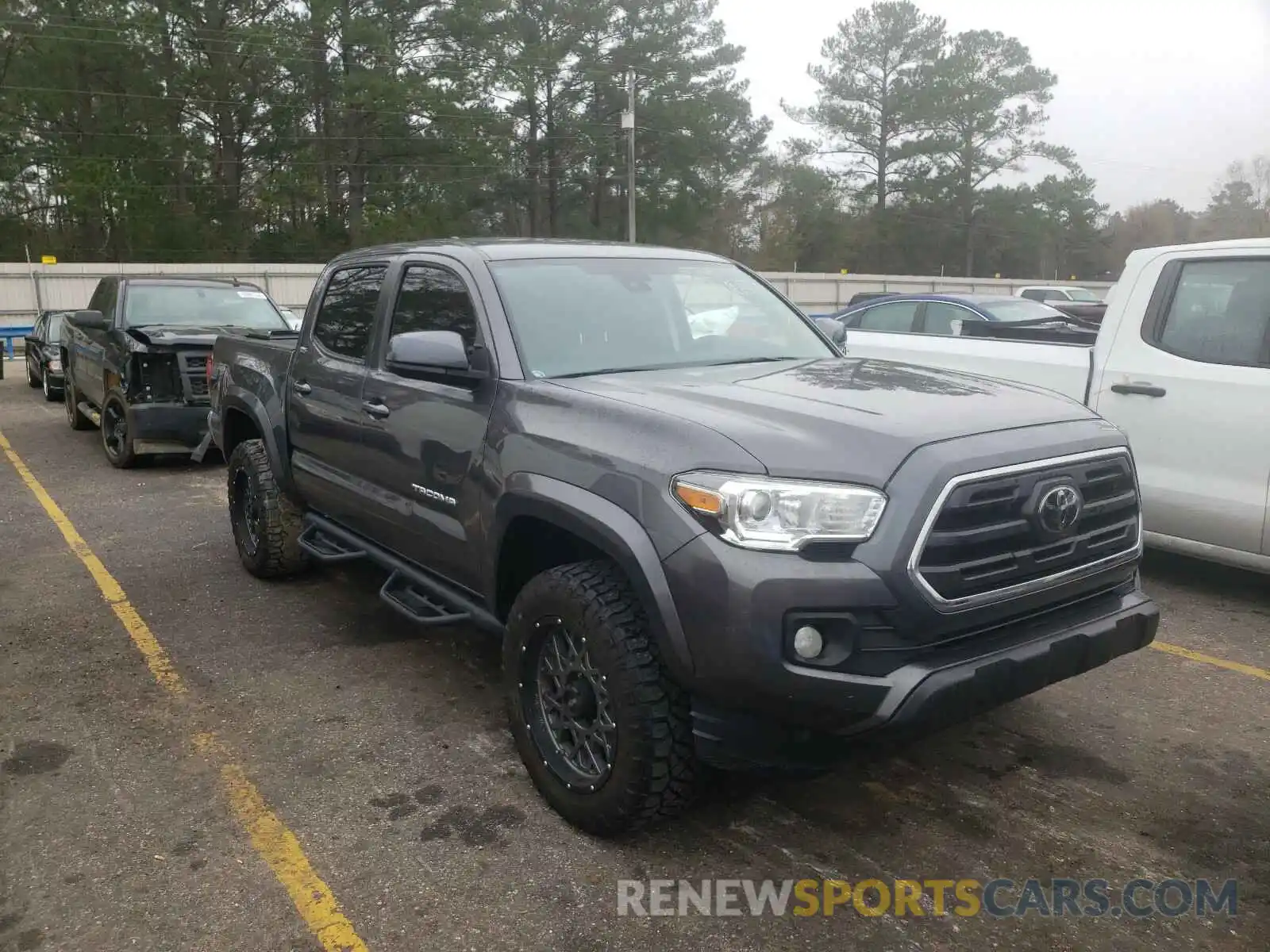 1 Photograph of a damaged car 5TFAZ5CN4KX074918 TOYOTA TACOMA 2019