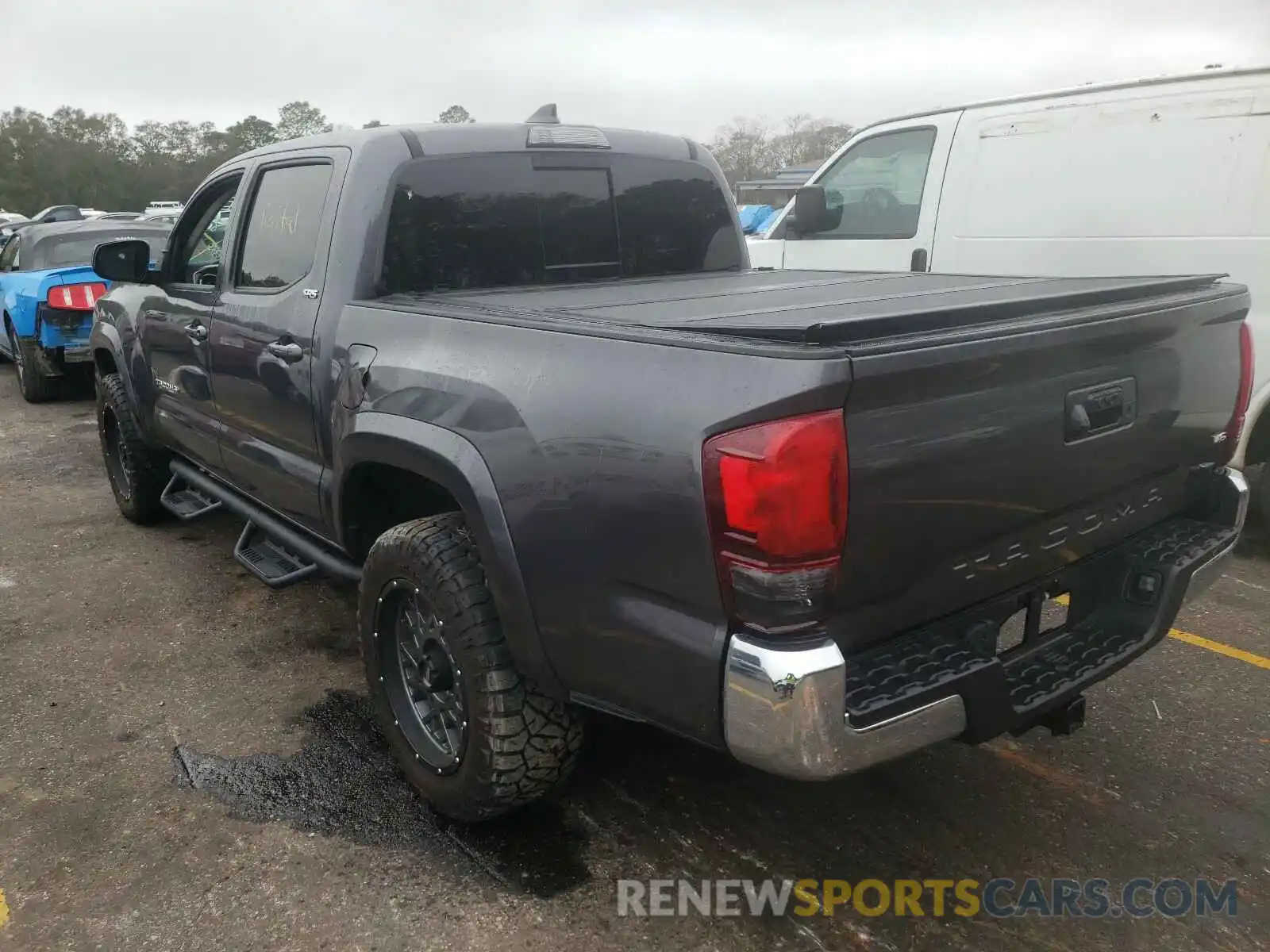 3 Photograph of a damaged car 5TFAZ5CN4KX074918 TOYOTA TACOMA 2019