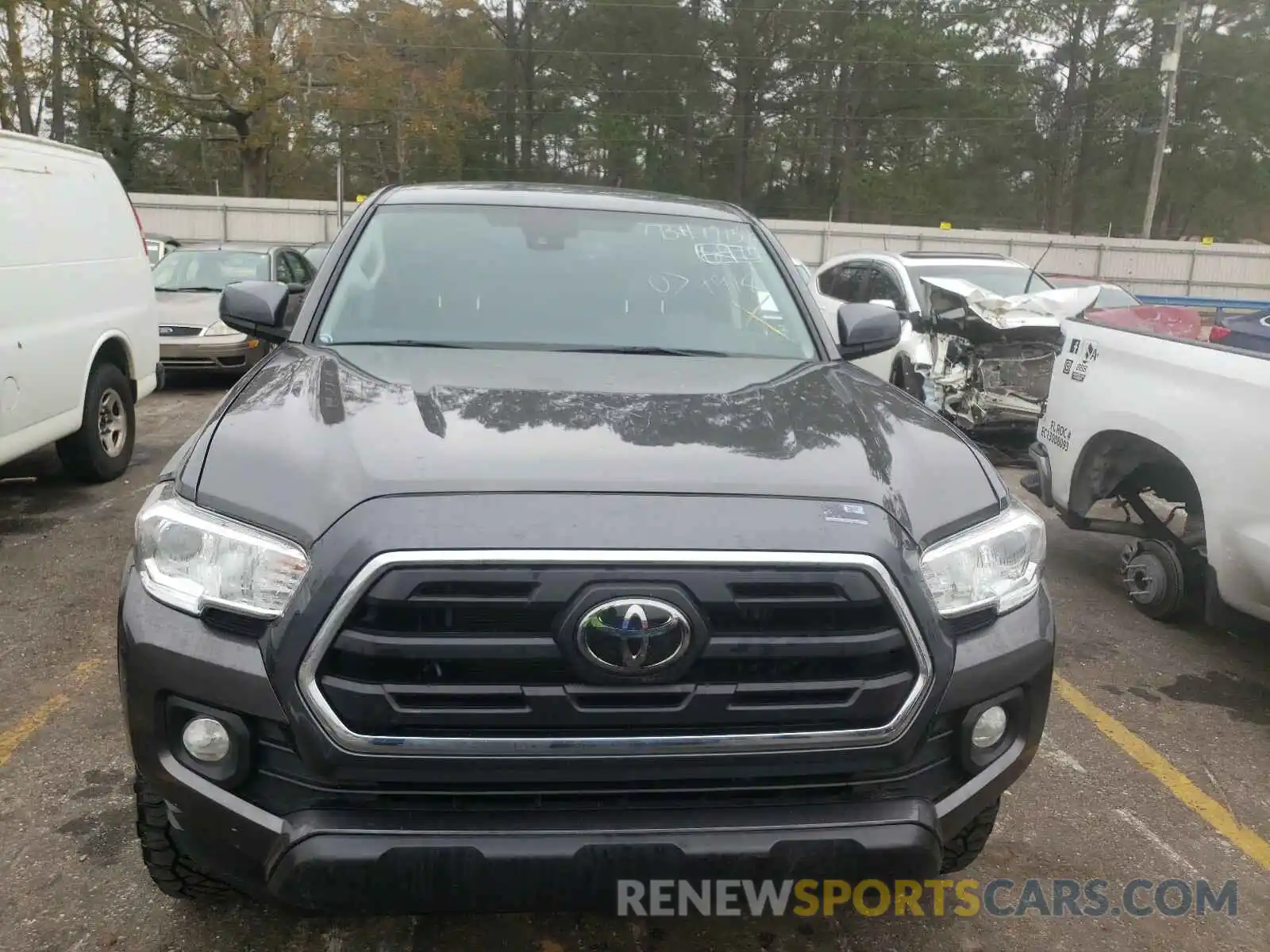 9 Photograph of a damaged car 5TFAZ5CN4KX074918 TOYOTA TACOMA 2019