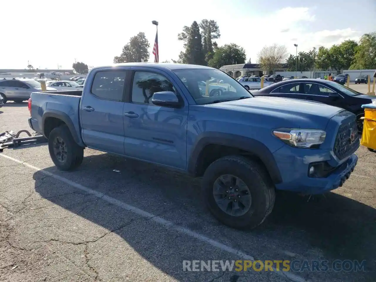 4 Фотография поврежденного автомобиля 5TFAZ5CN4KX075924 TOYOTA TACOMA 2019