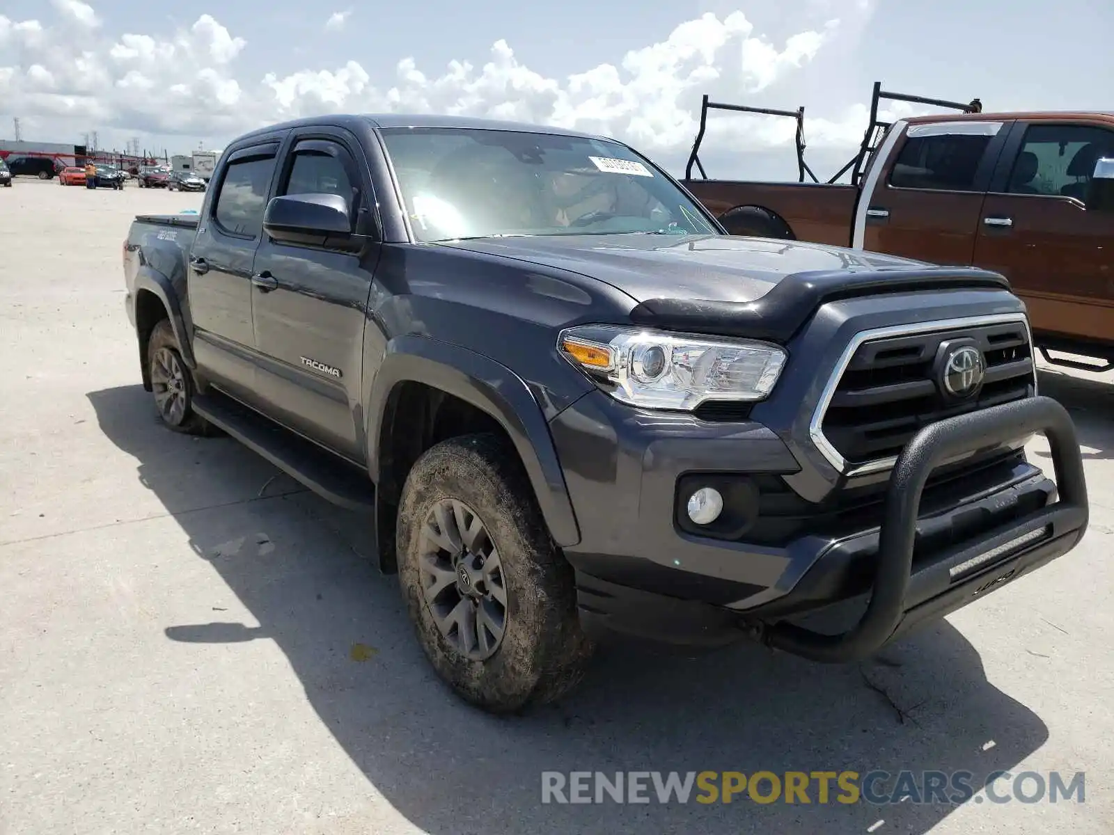 1 Photograph of a damaged car 5TFAZ5CN4KX075972 TOYOTA TACOMA 2019