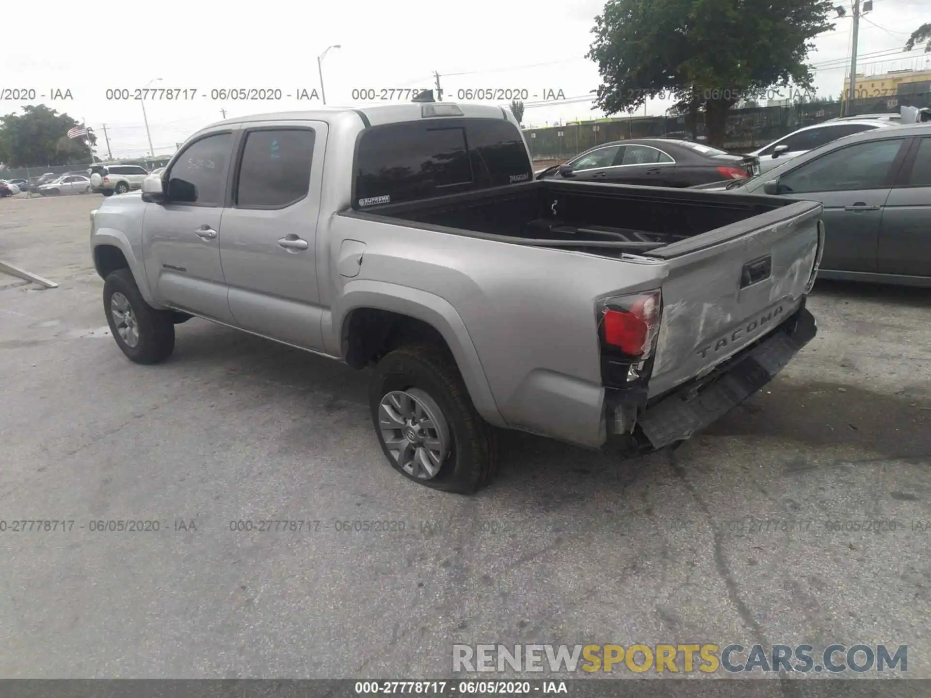 3 Photograph of a damaged car 5TFAZ5CN4KX076734 TOYOTA TACOMA 2019