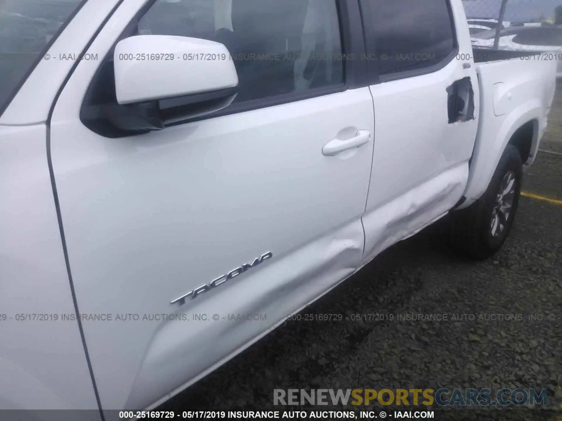 6 Photograph of a damaged car 5TFAZ5CN4KX077432 TOYOTA TACOMA 2019