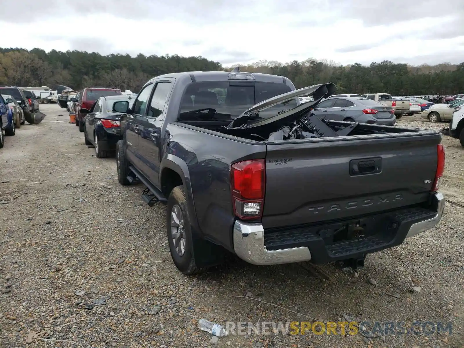 3 Photograph of a damaged car 5TFAZ5CN4KX077687 TOYOTA TACOMA 2019