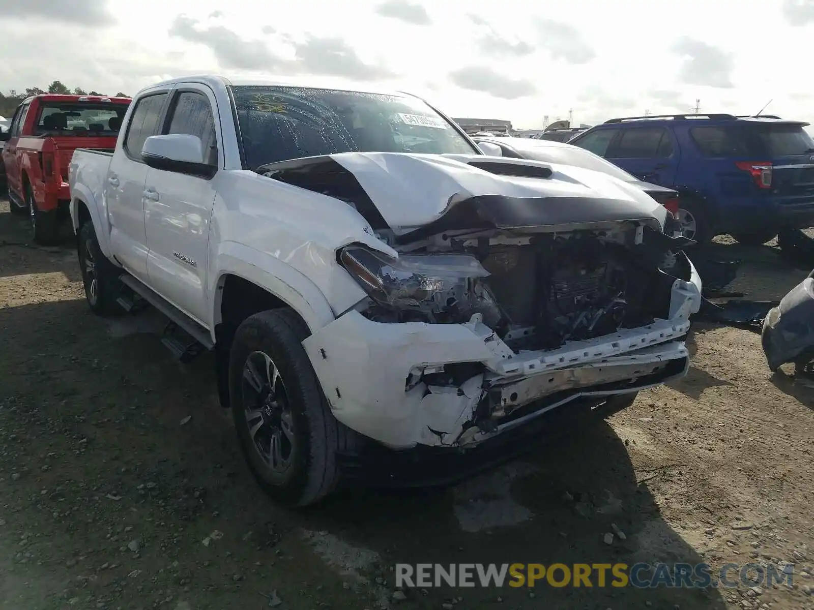 1 Photograph of a damaged car 5TFAZ5CN4KX084123 TOYOTA TACOMA 2019