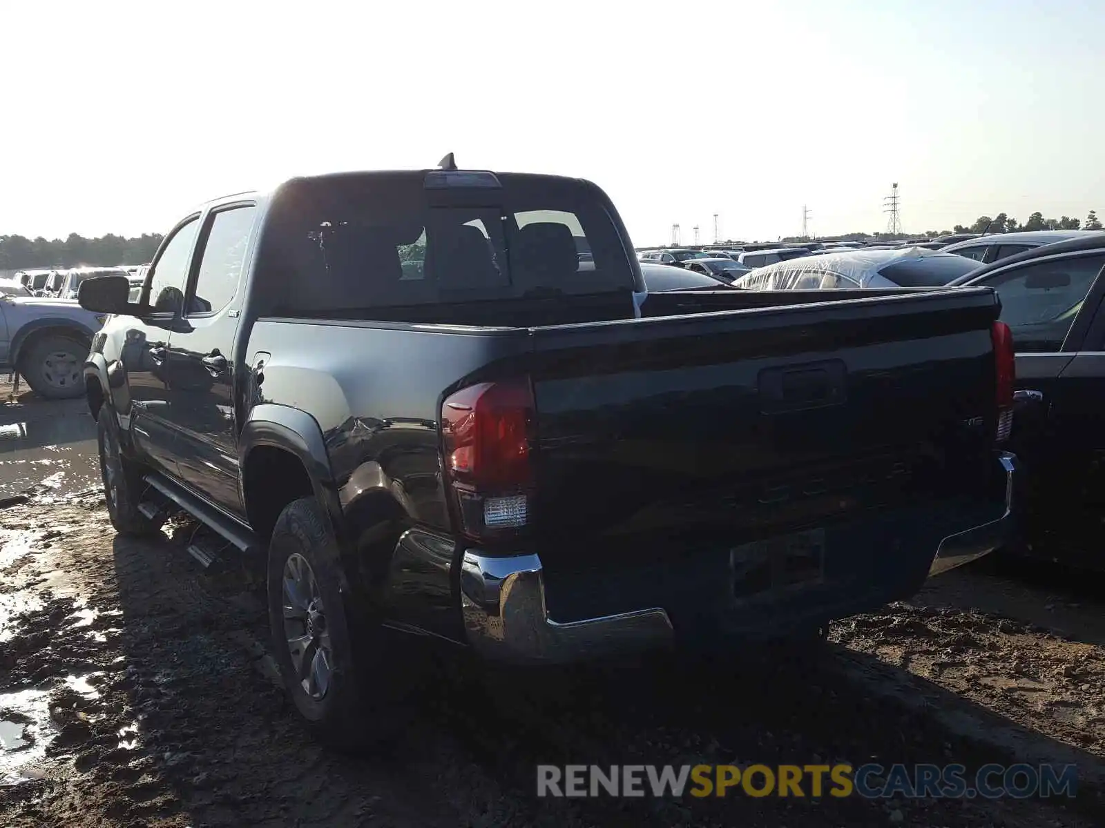 3 Photograph of a damaged car 5TFAZ5CN5KX073275 TOYOTA TACOMA 2019