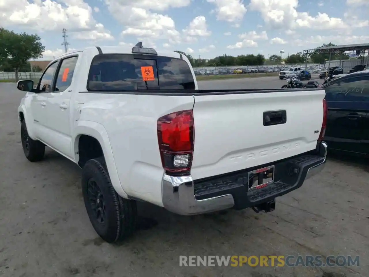 3 Photograph of a damaged car 5TFAZ5CN5KX074815 TOYOTA TACOMA 2019