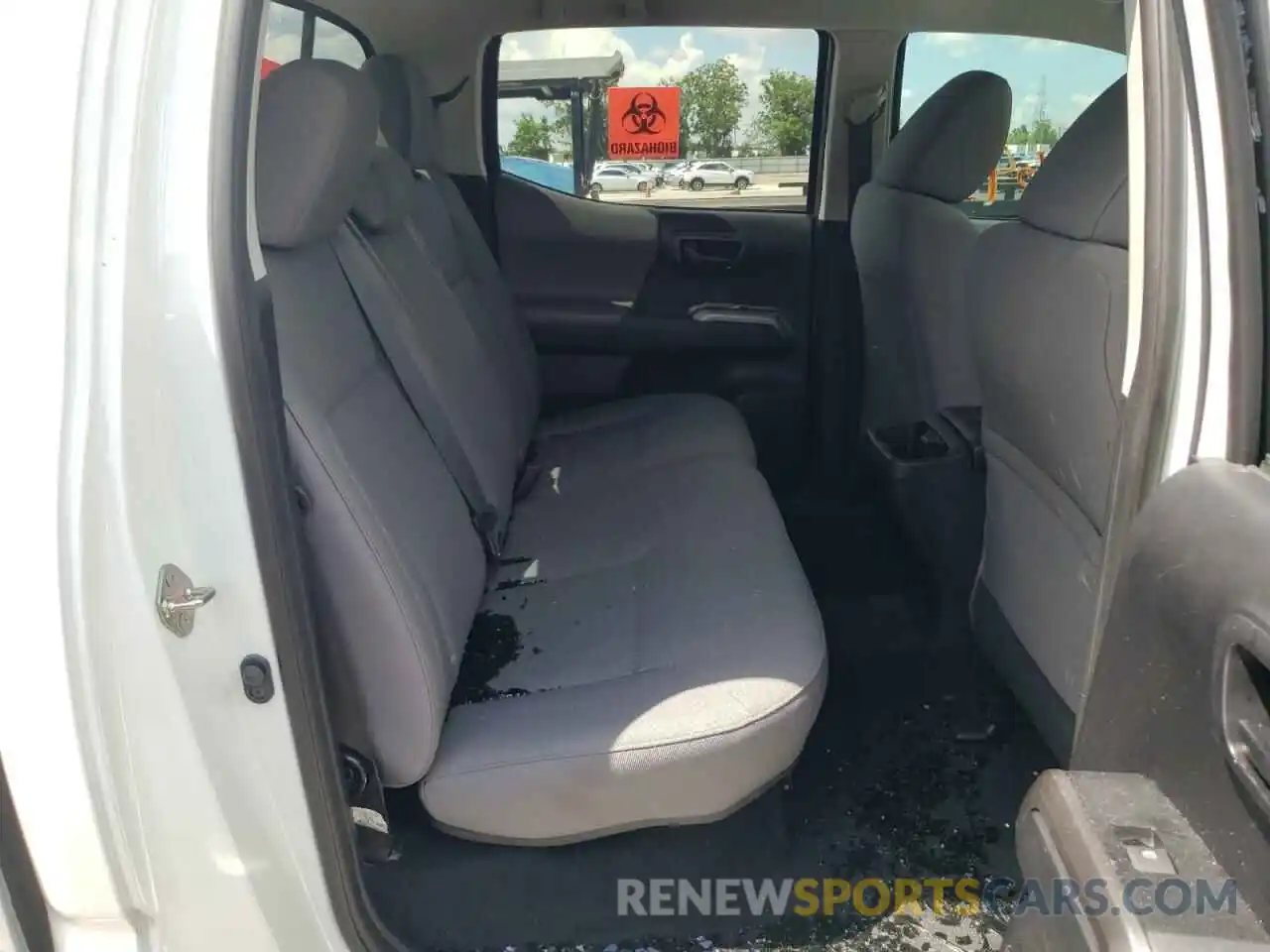 6 Photograph of a damaged car 5TFAZ5CN5KX074815 TOYOTA TACOMA 2019