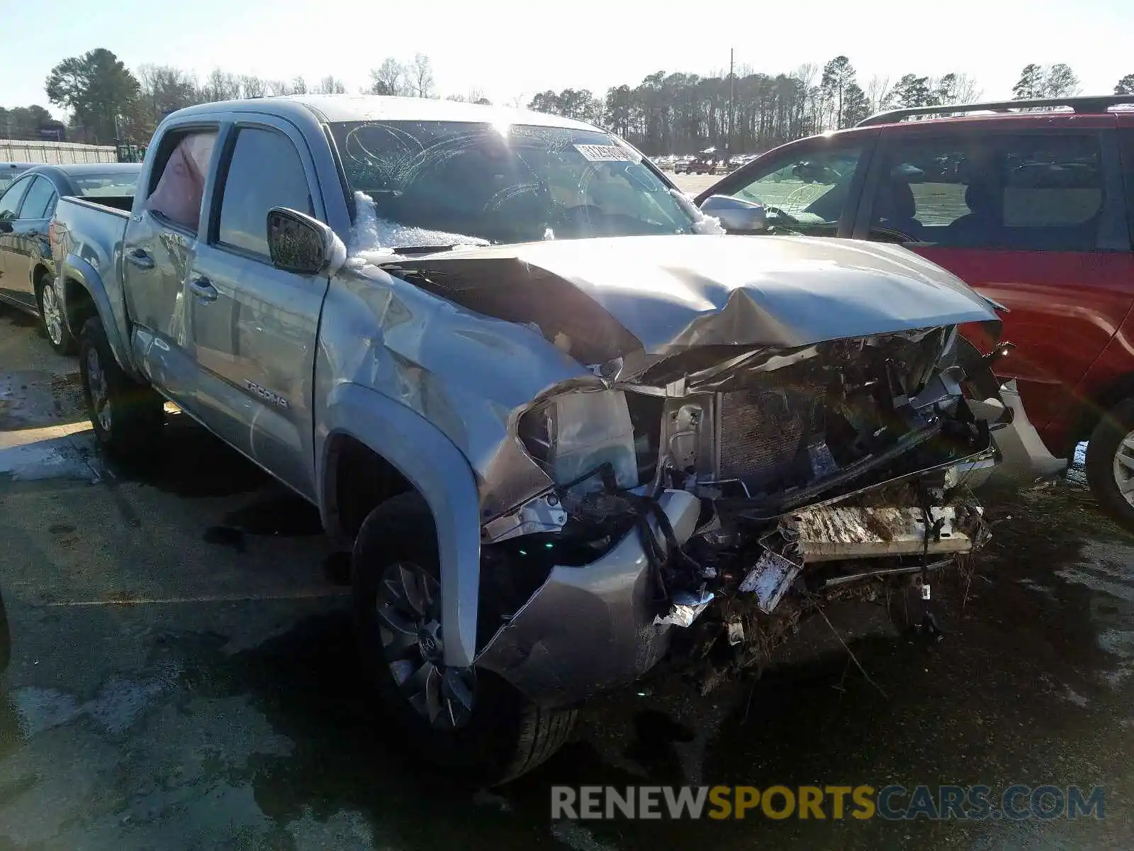 1 Photograph of a damaged car 5TFAZ5CN5KX076077 TOYOTA TACOMA 2019