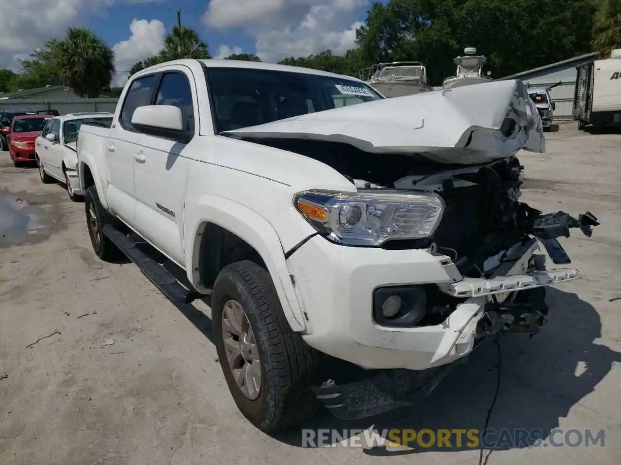 1 Photograph of a damaged car 5TFAZ5CN5KX076578 TOYOTA TACOMA 2019