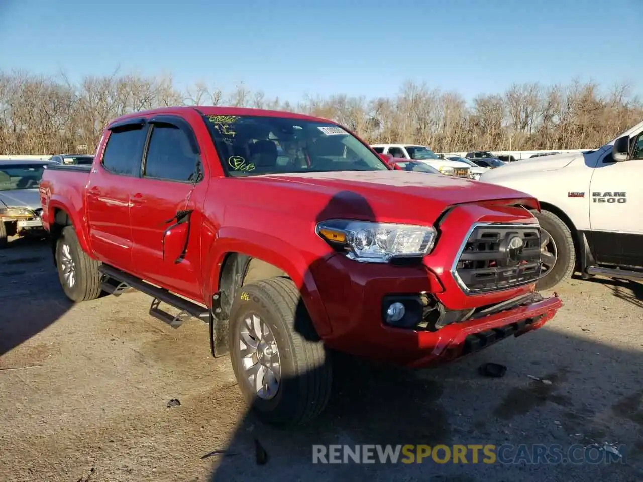 1 Фотография поврежденного автомобиля 5TFAZ5CN5KX076760 TOYOTA TACOMA 2019