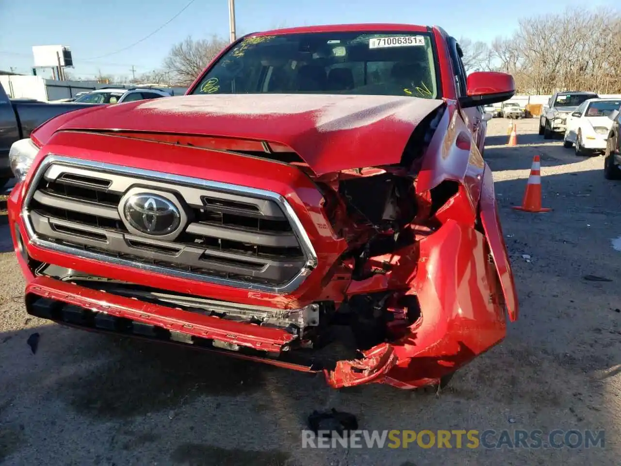 9 Photograph of a damaged car 5TFAZ5CN5KX076760 TOYOTA TACOMA 2019