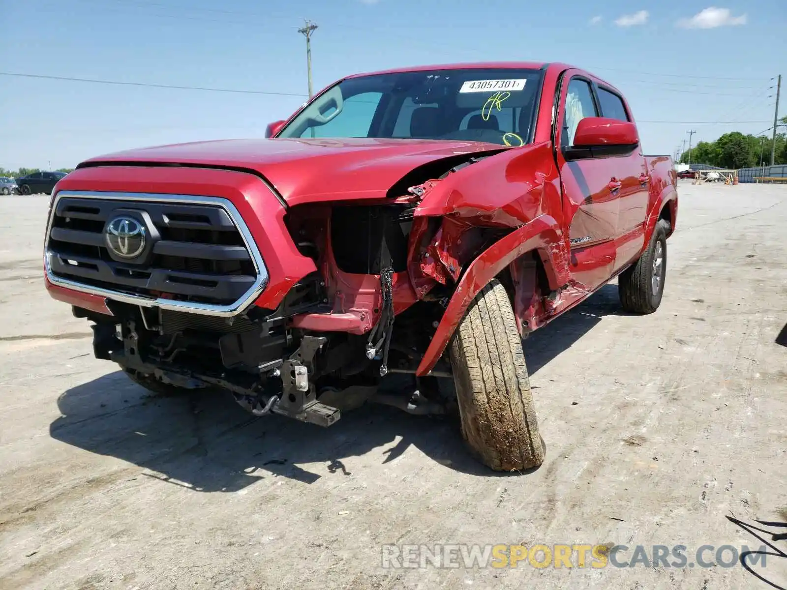 2 Photograph of a damaged car 5TFAZ5CN5KX077570 TOYOTA TACOMA 2019