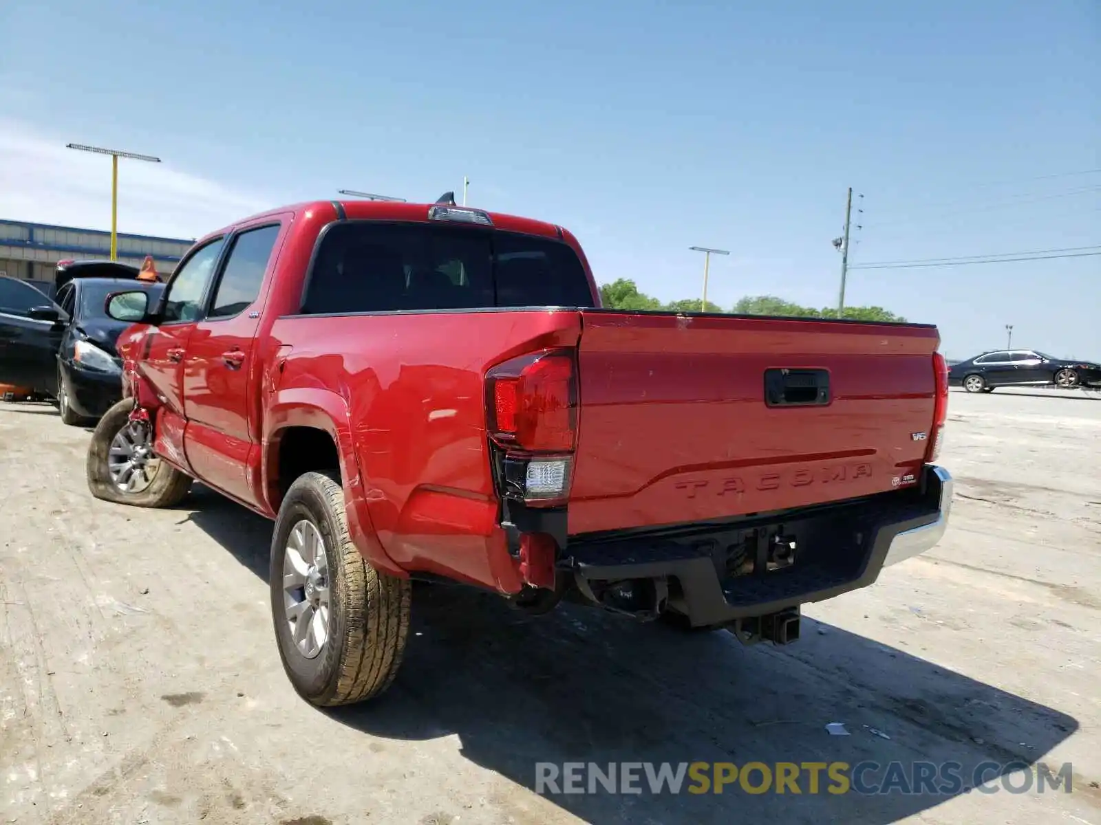 3 Photograph of a damaged car 5TFAZ5CN5KX077570 TOYOTA TACOMA 2019