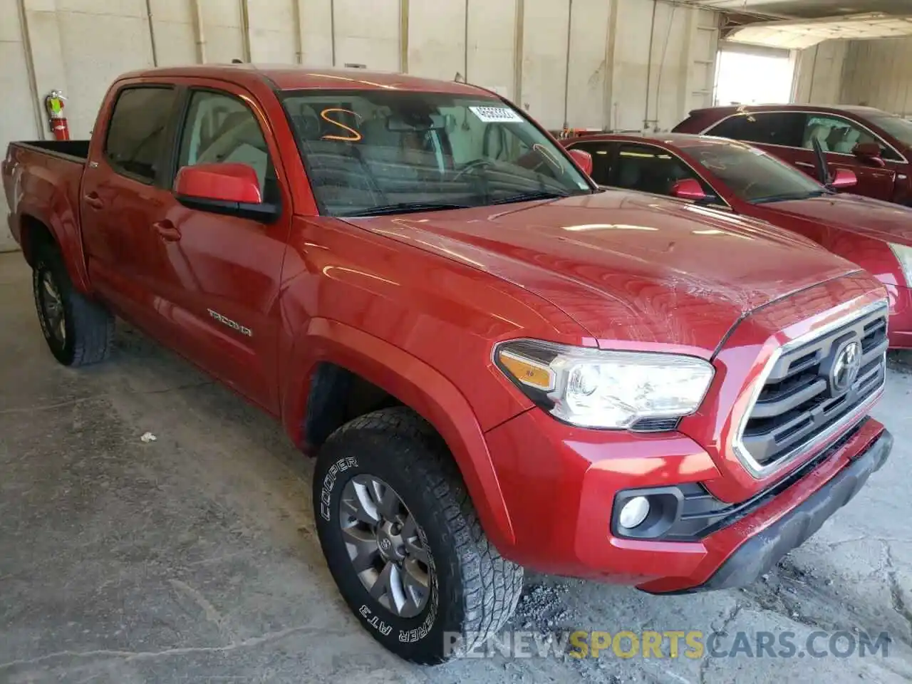 1 Photograph of a damaged car 5TFAZ5CN5KX078606 TOYOTA TACOMA 2019