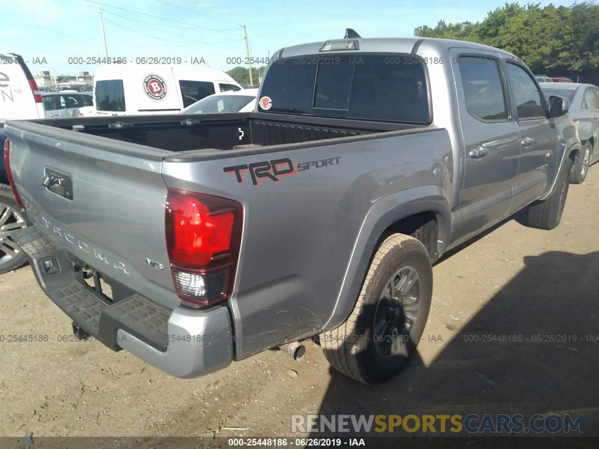 4 Photograph of a damaged car 5TFAZ5CN5KX080288 TOYOTA TACOMA 2019