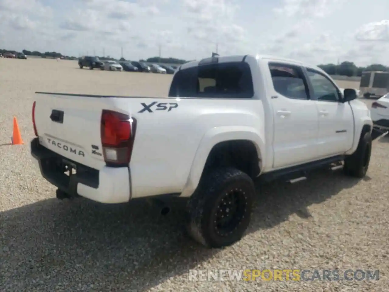 4 Photograph of a damaged car 5TFAZ5CN5KX080517 TOYOTA TACOMA 2019