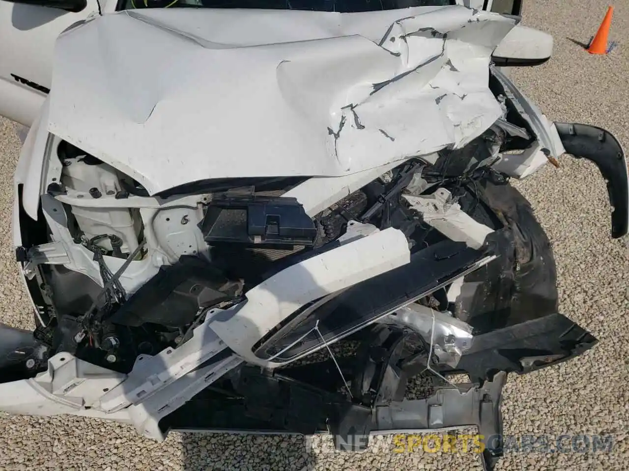 7 Photograph of a damaged car 5TFAZ5CN5KX080517 TOYOTA TACOMA 2019