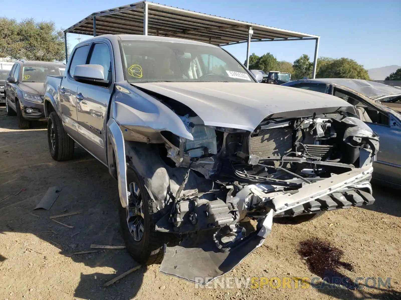1 Photograph of a damaged car 5TFAZ5CN6KX073835 TOYOTA TACOMA 2019